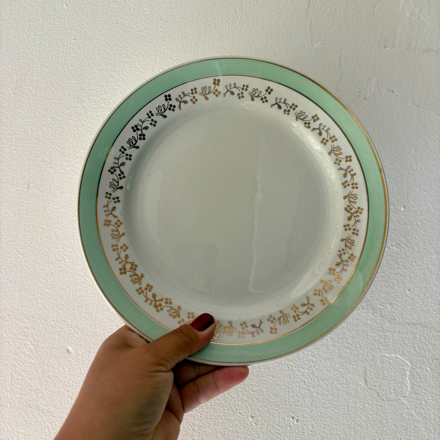 Lot de 12 assiettes plates blanches, mint et dorées, modèle Mosèle de Lunéville