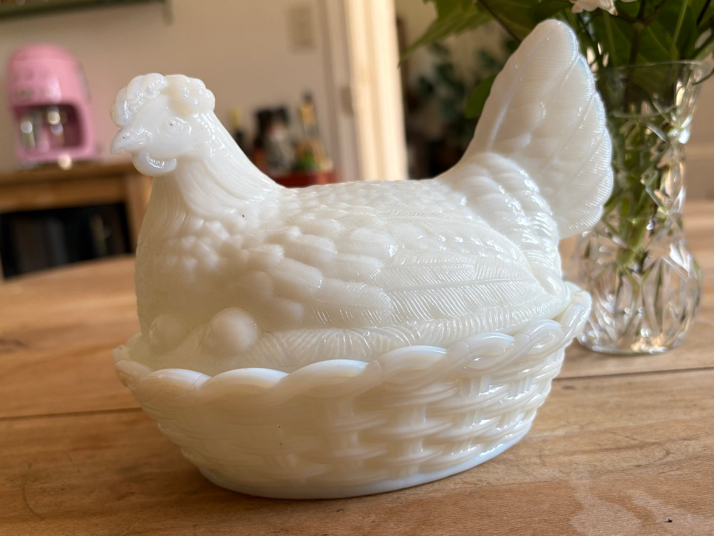 Boîte vintage poule en opaline blanche