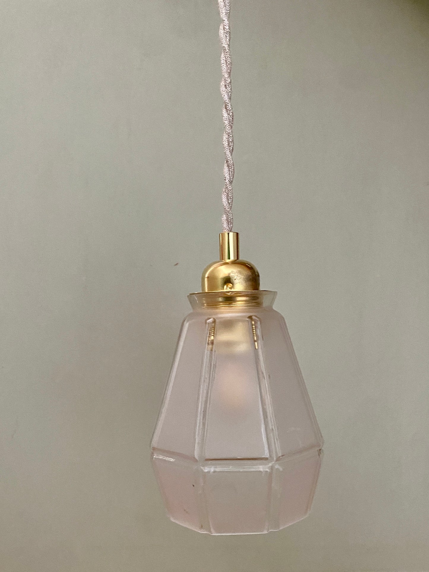 Suspension tulipe vintage art déco en verre dépoli