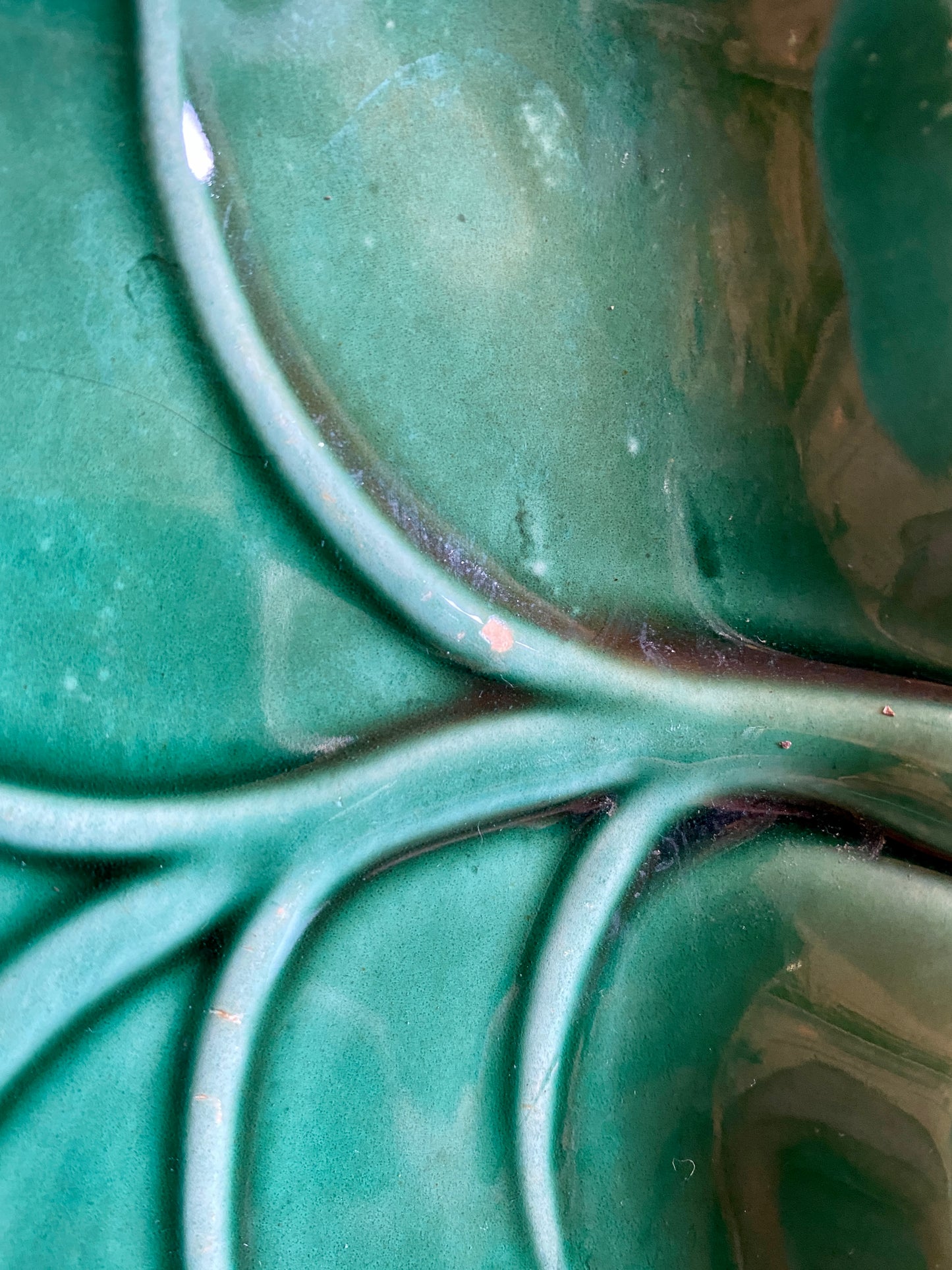 Lot de 5 vide-poches ou ravier vintage en barbotine verte et dorée