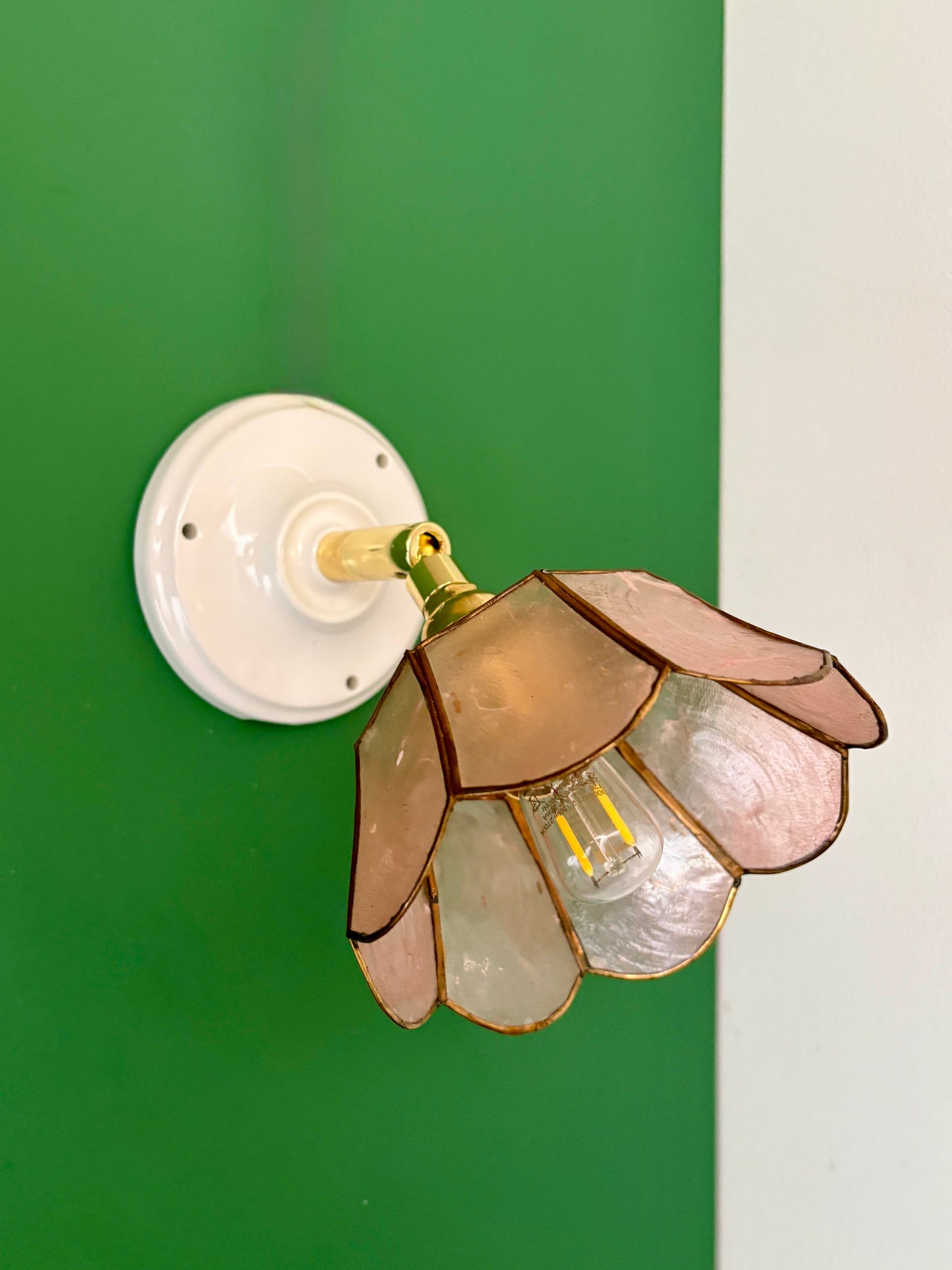 Applique abat-jour vintage en nacre et laiton
