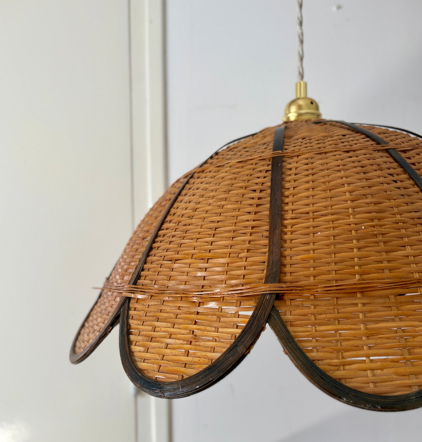 Suspension abat jour vintage en matière naturelle, rotin et osier