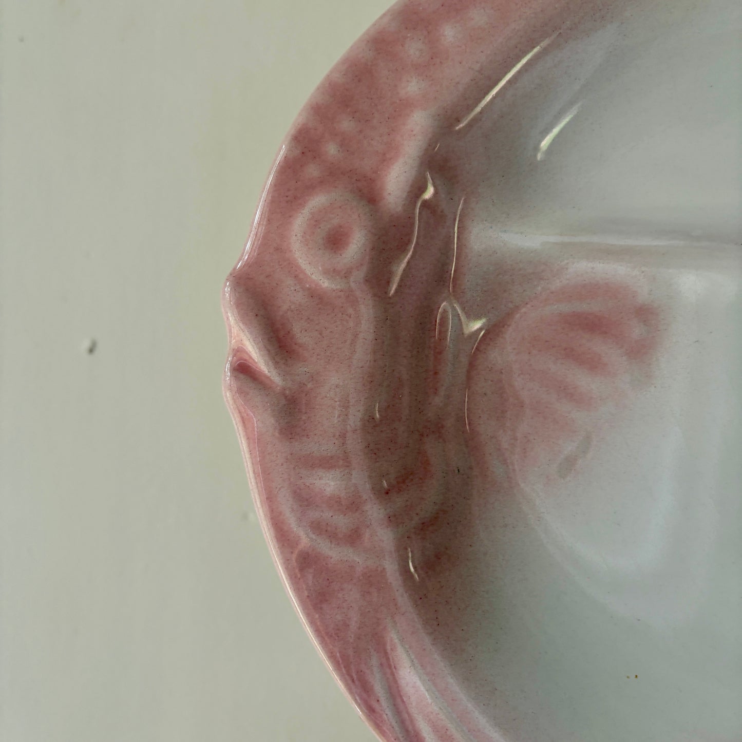 Lot de 6 assiettes vintage en forme de Poissons roses et gris - Nidervillier