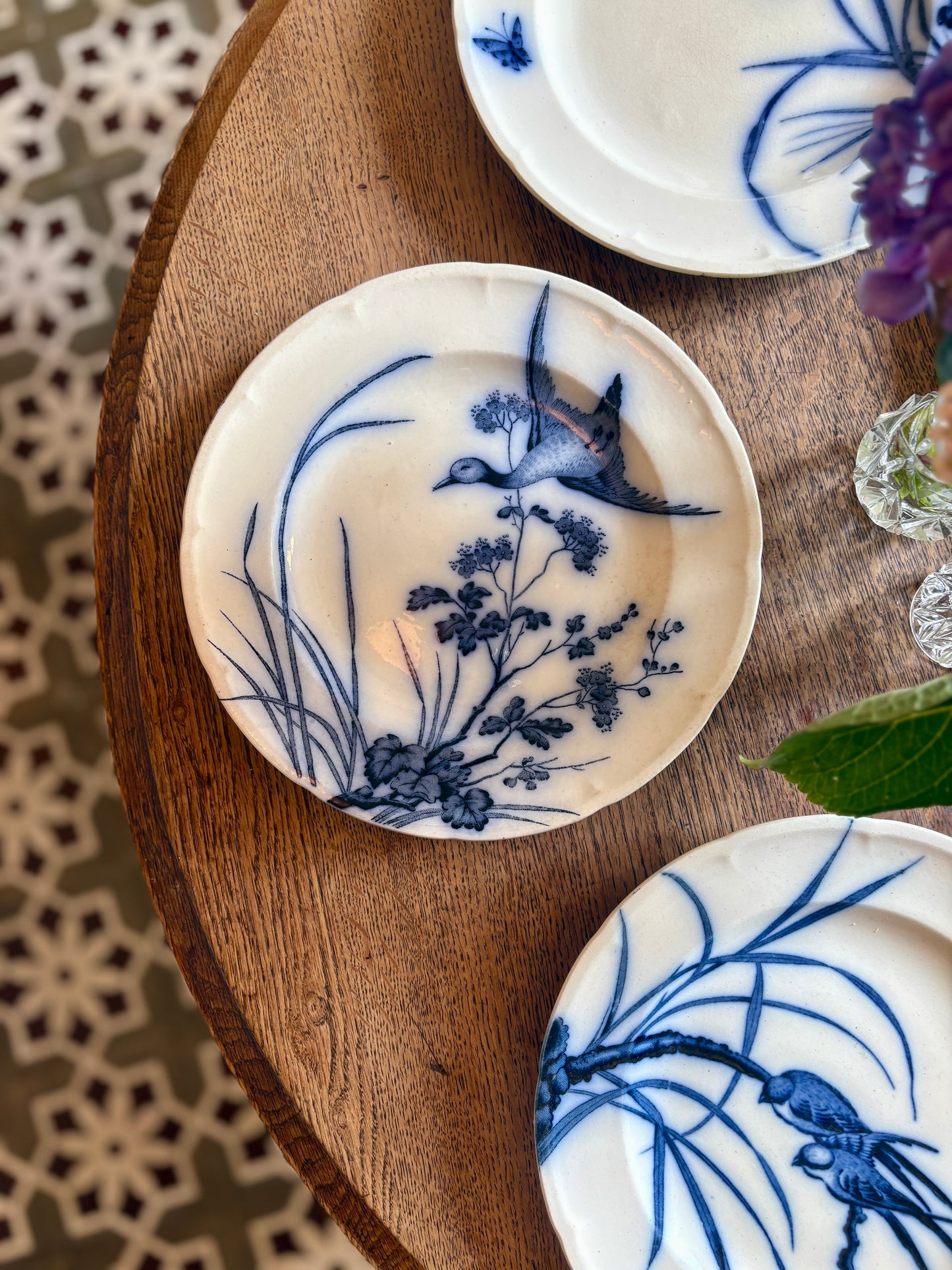 Lot de 6 assiettes plates anciennes en terre de fer - Modèle Japonais 2 de Longwy