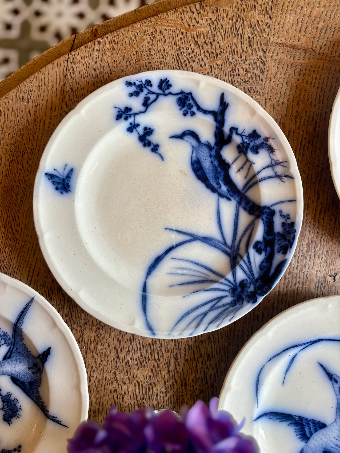 Lot de 6 assiettes plates anciennes en terre de fer - Modèle Japonais 2 de Longwy