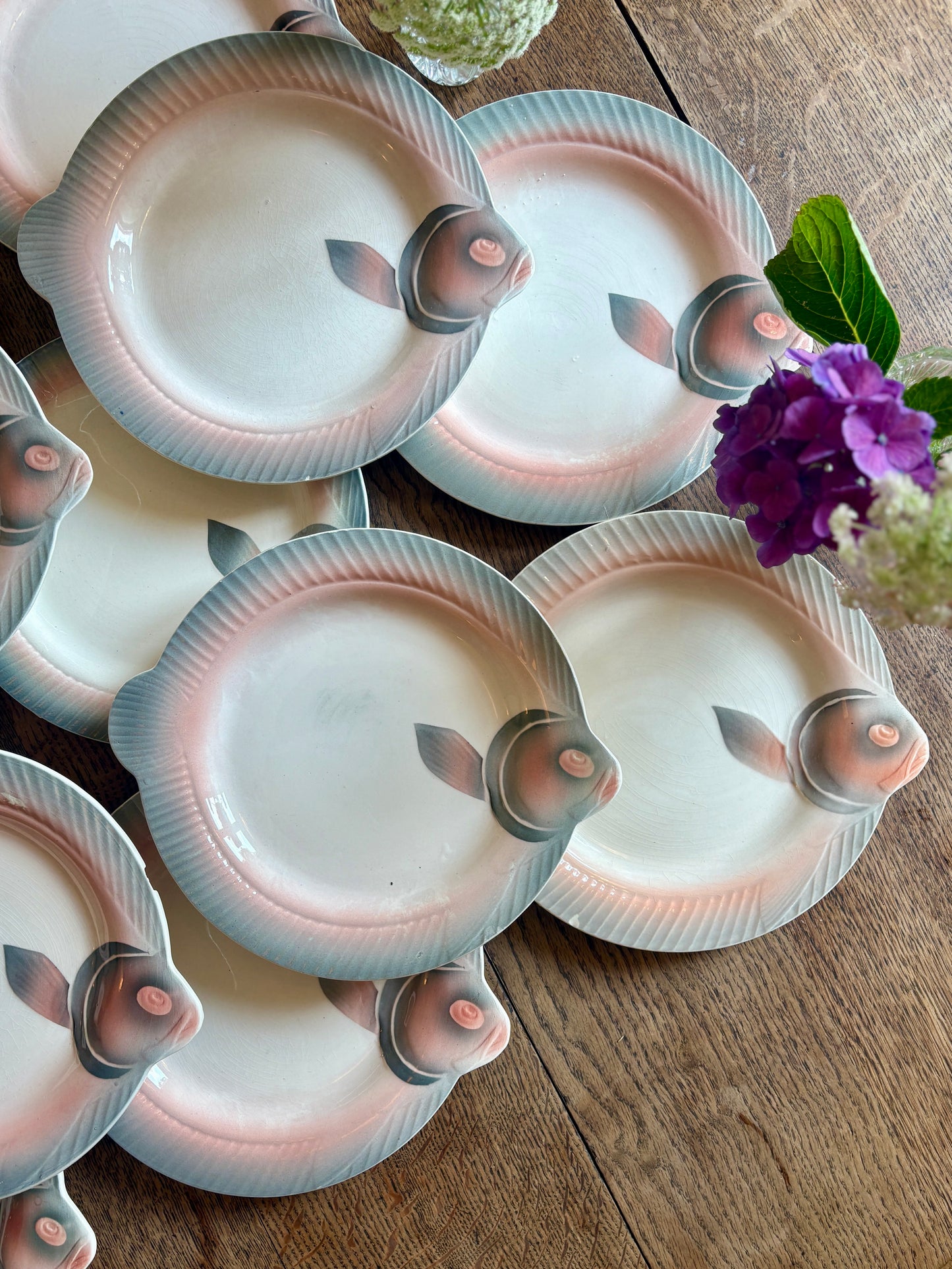 Lot de 12 assiettes vintage en forme de Poissons roses et grises - Digoin