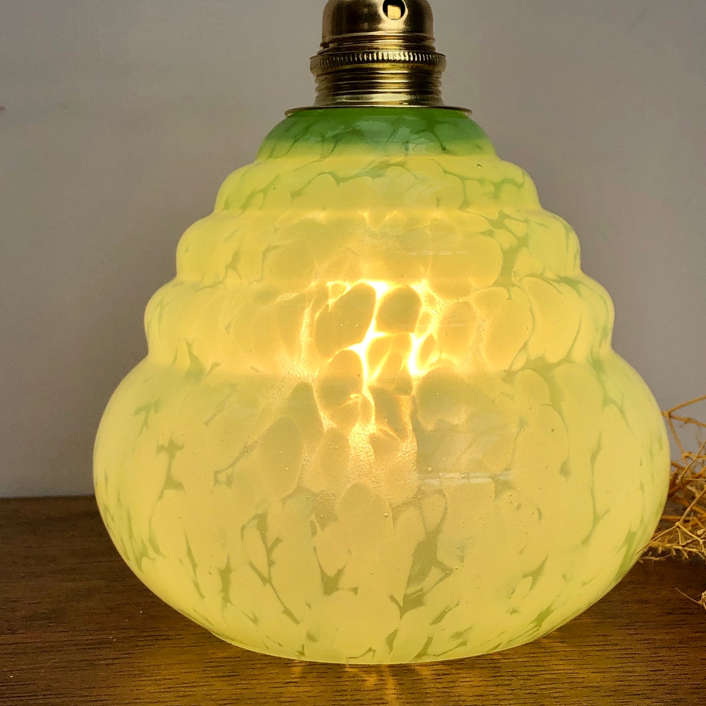 Applique tulipe vintage en verre de Clichy vert mint