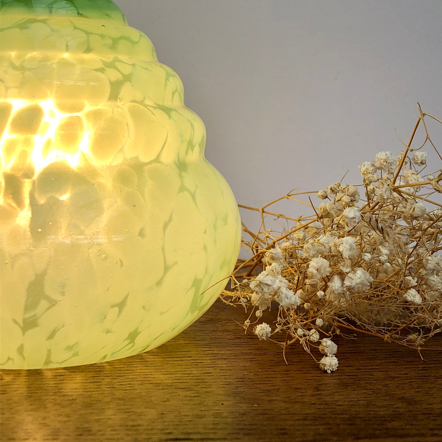 Applique tulipe vintage en verre de Clichy vert mint