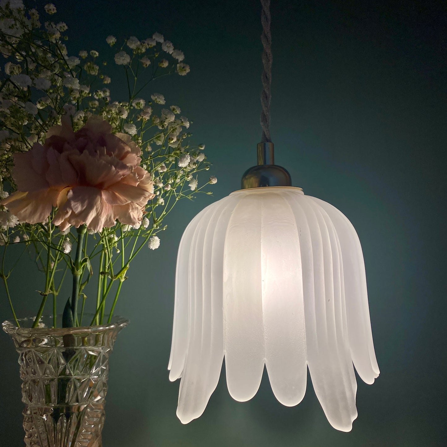 Suspension tulipe vintage en verre dépoli