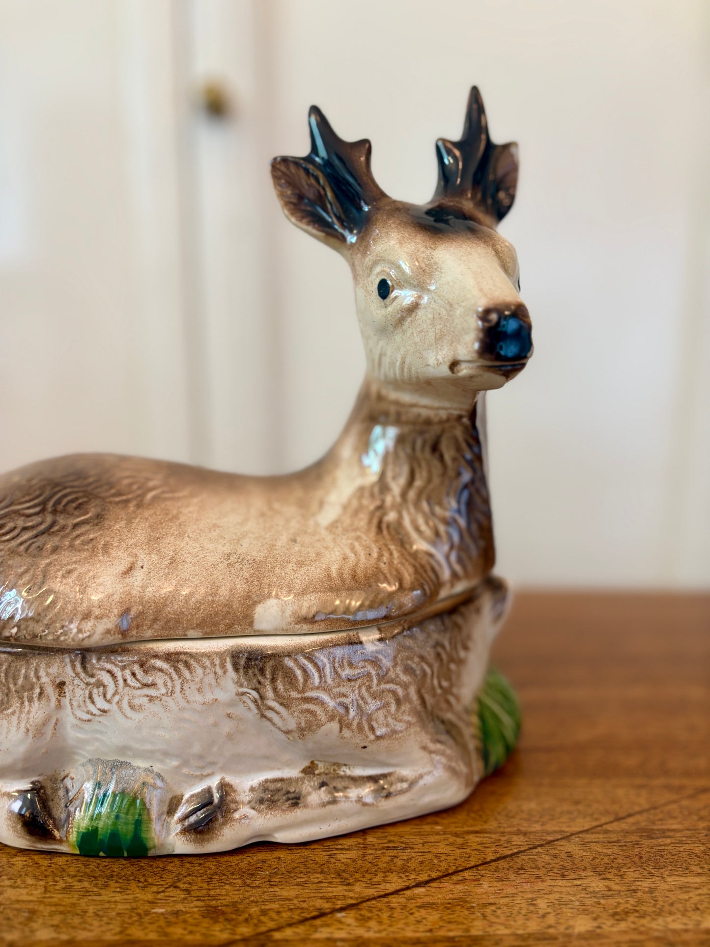 Ancienne terrine Caugant en céramique en forme de biche