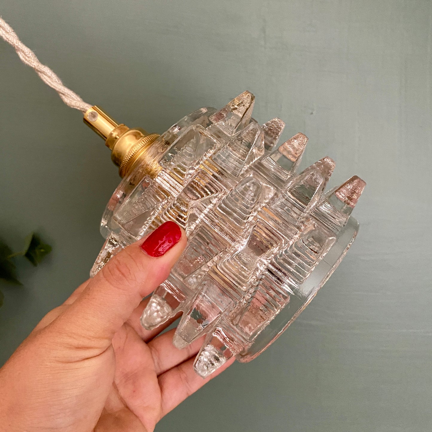 Suspension tulipe vintage en verre holophane