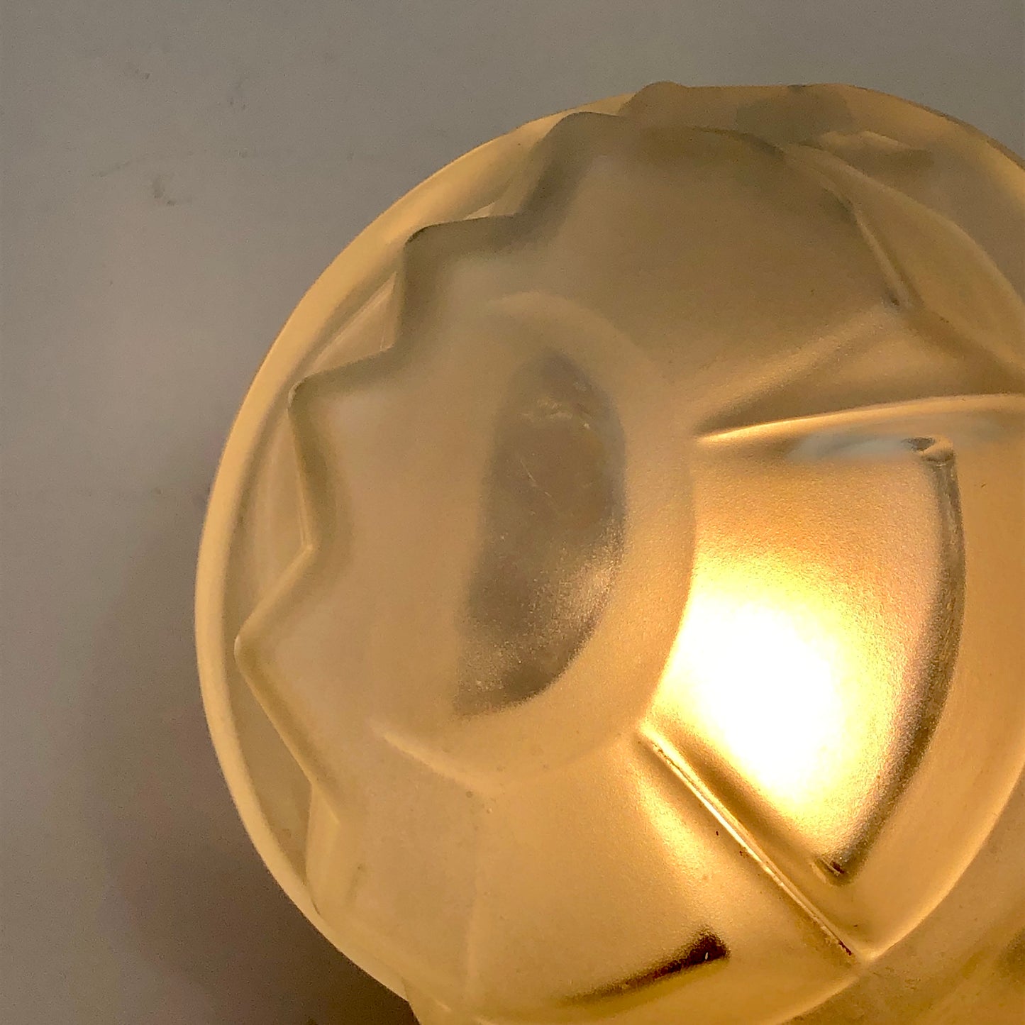 Lampe à poser globe vintage art déco