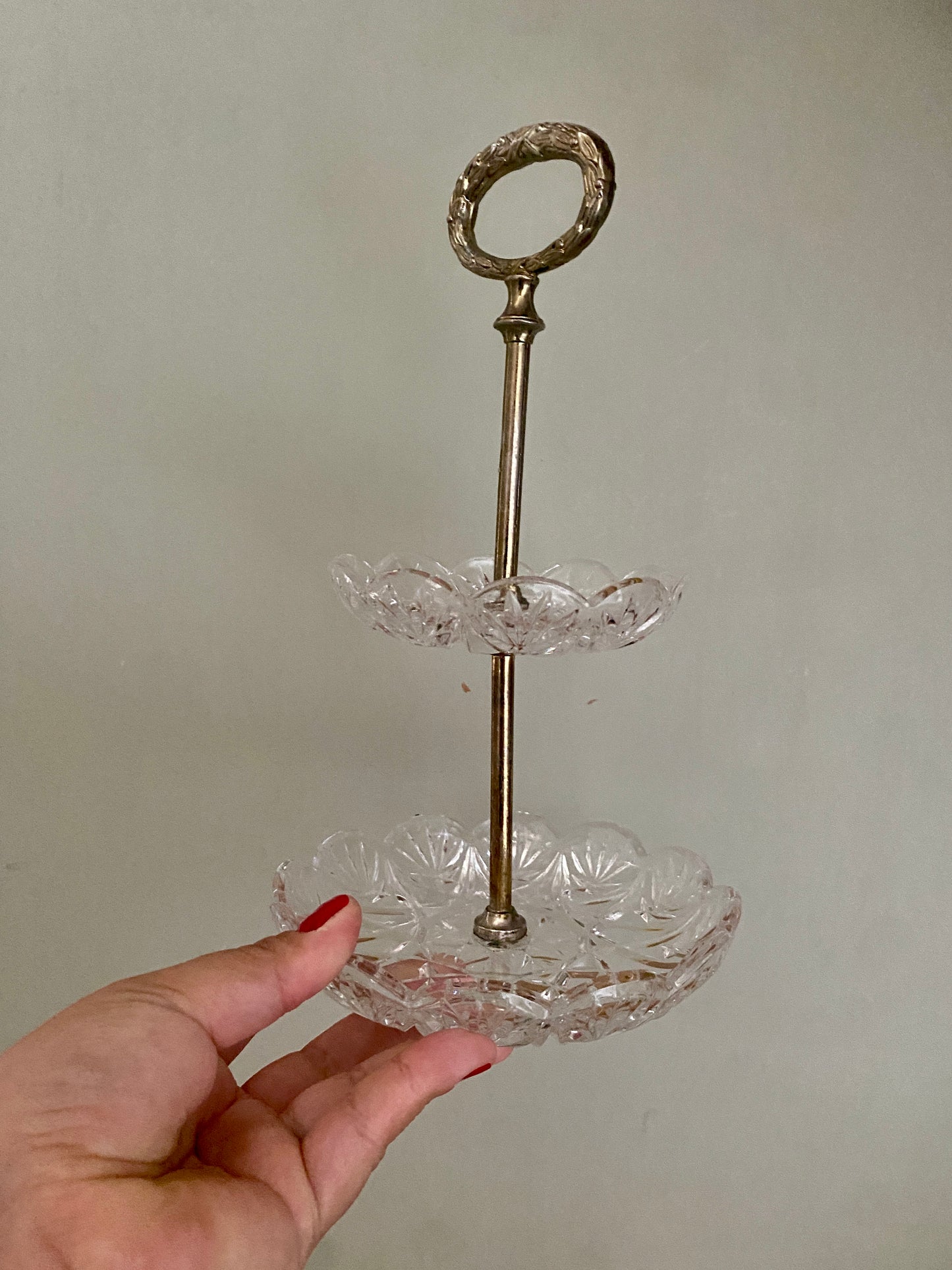 Serviteur ou porte bijoux vintage en verre et métal argenté
