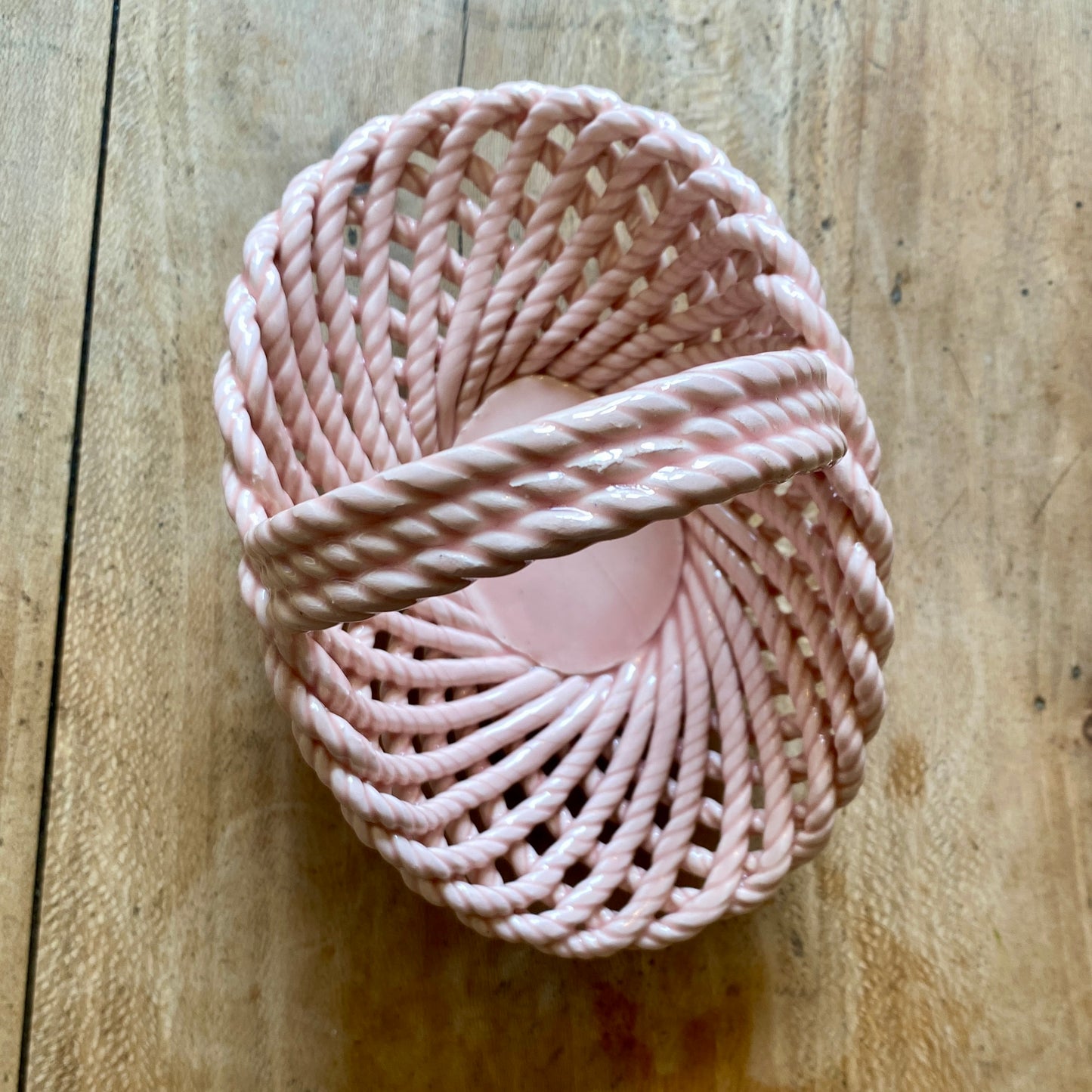 Panier vintage en céramique tréssée rose