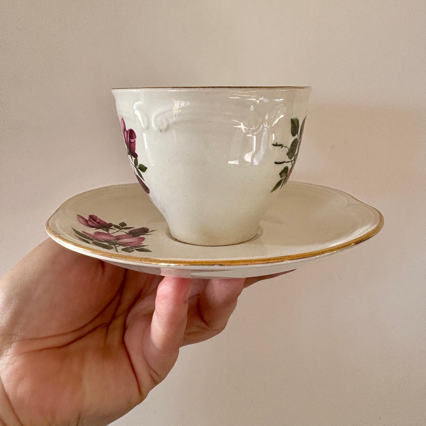 Lot de 6 tasses et sous-tasses anciennes Modèle Chinon de Gien