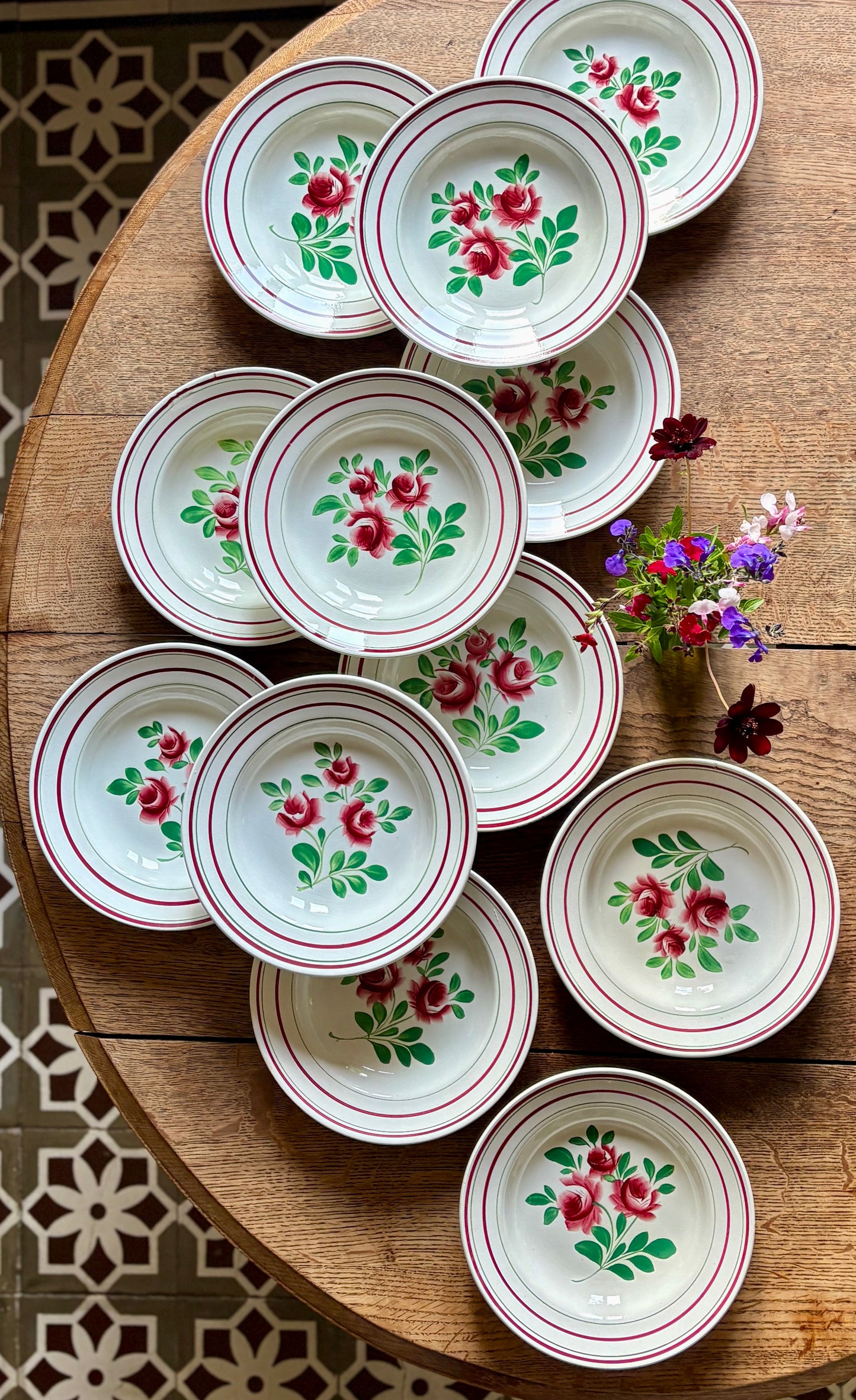 Lot de 12 assiettes creuses vintage - Les Roses -