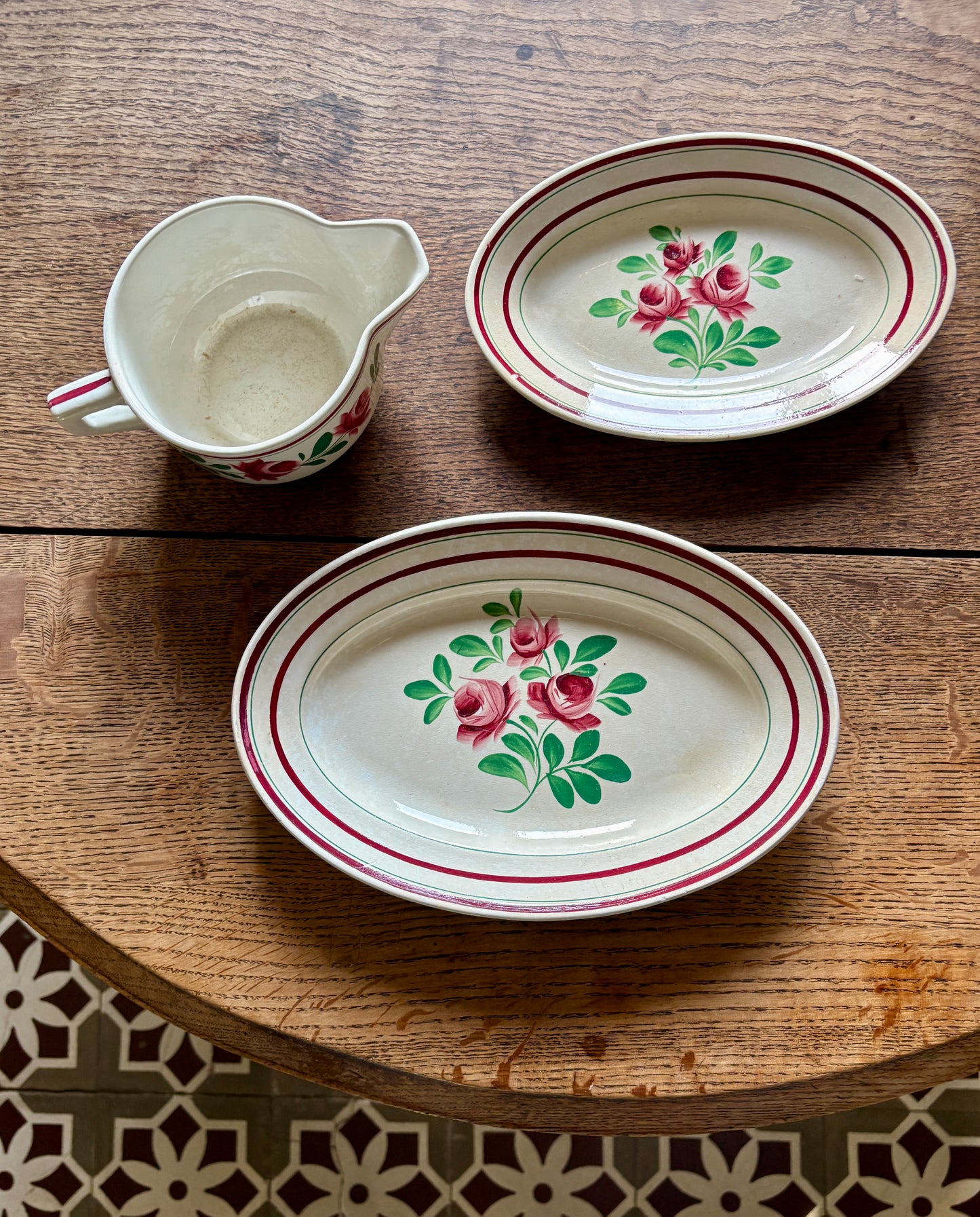 Lot de vaisselles Les Roses - 2 raviers et une saucière -