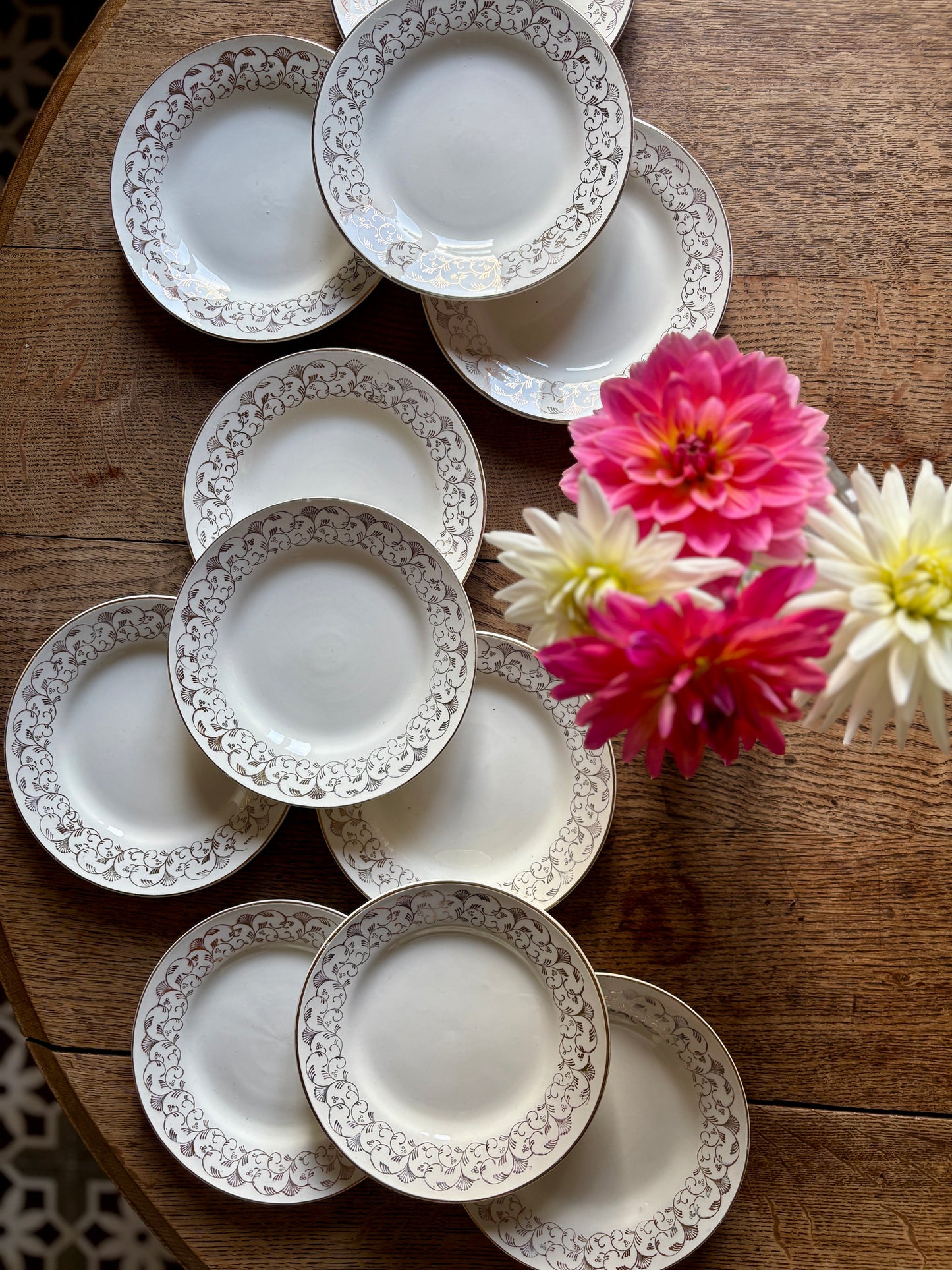 Lot de 11 assiettes à dessert vintage Sarreguemines en porcelaine opaque