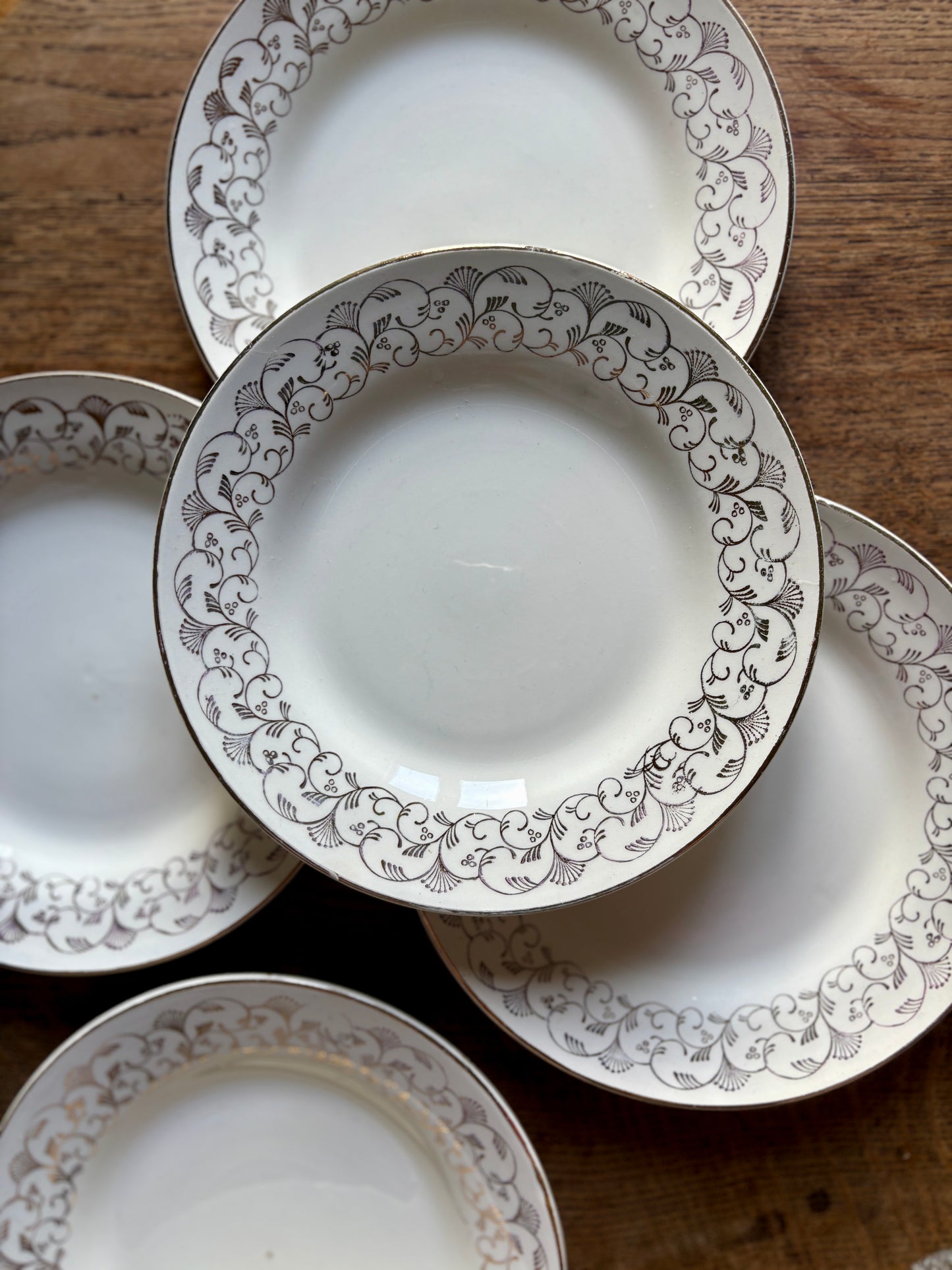 Lot de 11 assiettes à dessert vintage Sarreguemines en porcelaine opaque