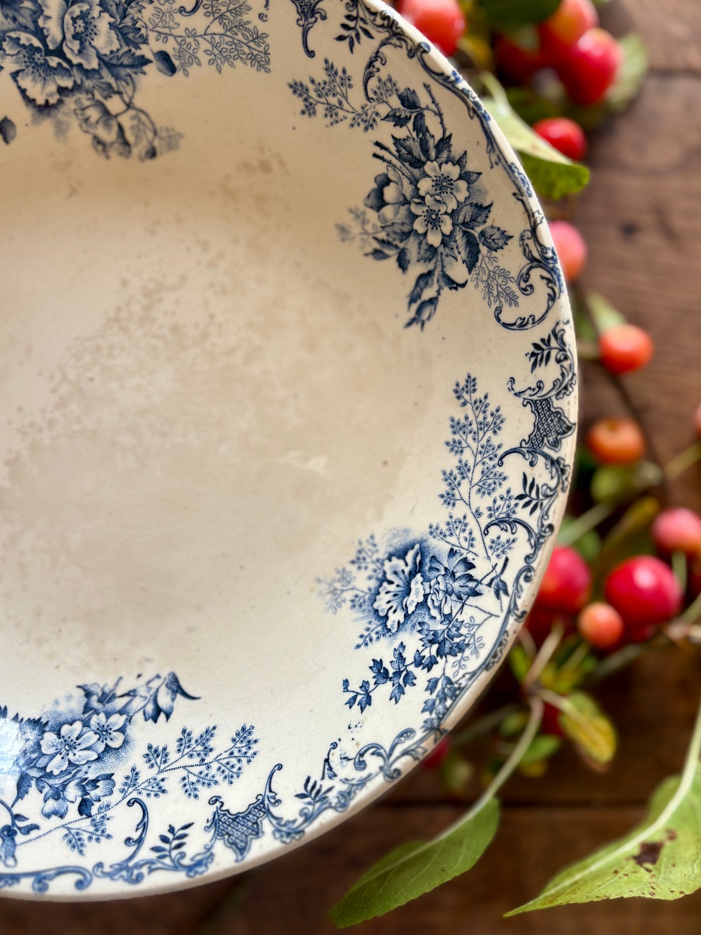 Compotier ancien en terre de fer - Modèle L'Oréal de Boulanger