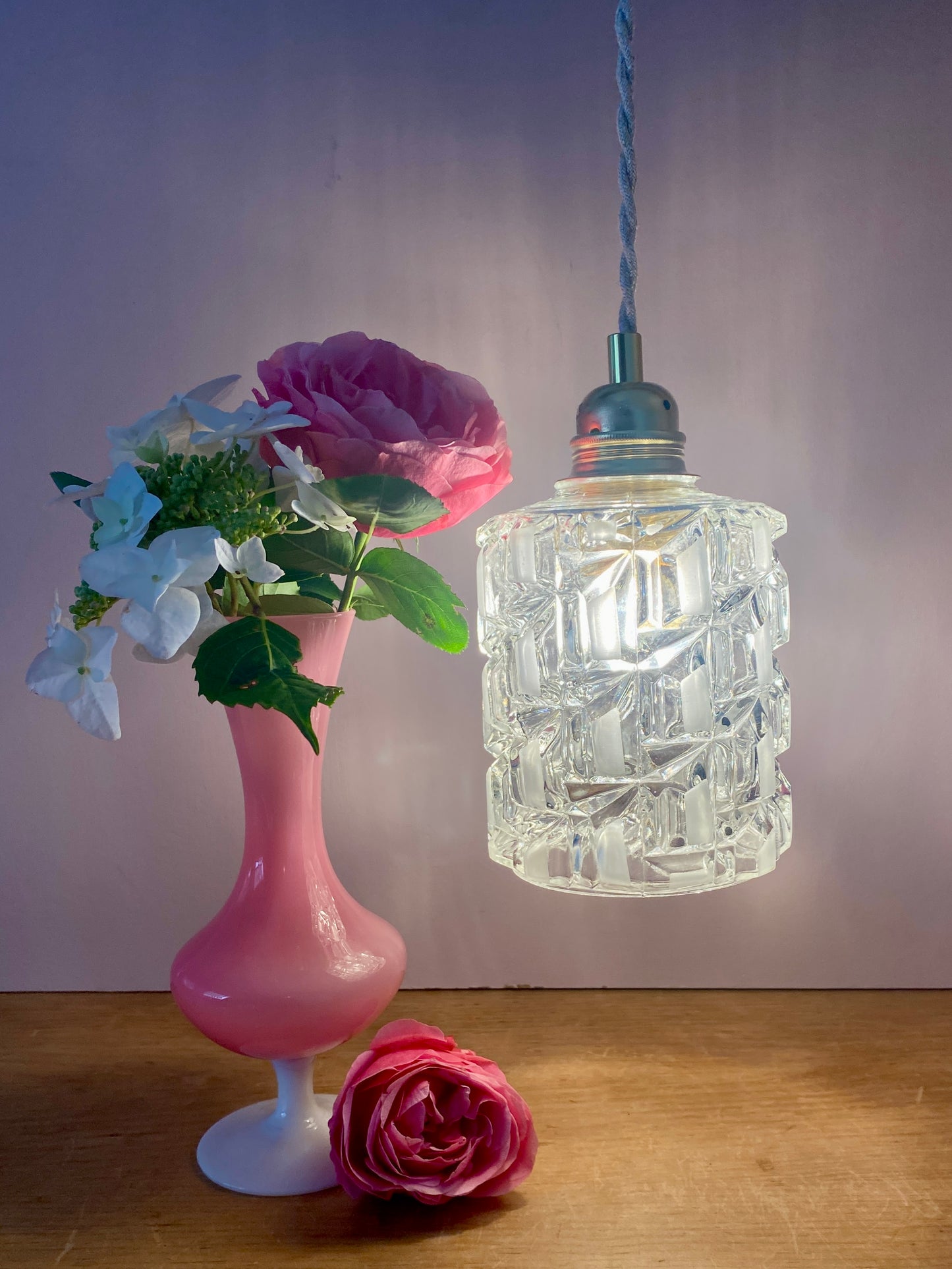 Suspension globe vintage en verre moulé transparent et dépoli
