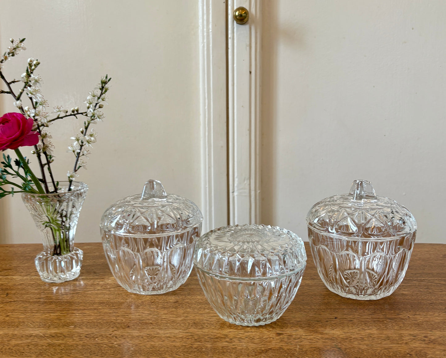 Lot de 3 bonbonnières en verre vintage