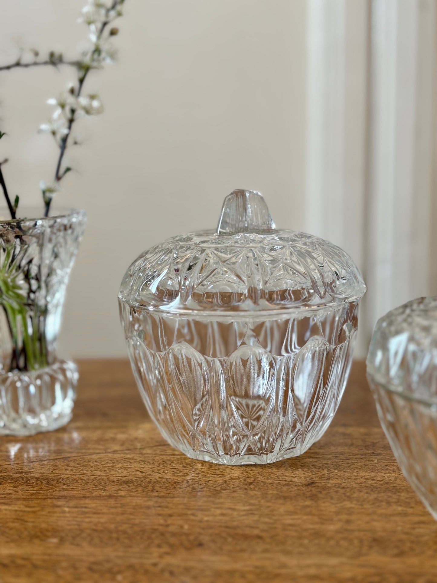 Lot de 3 bonbonnières en verre vintage