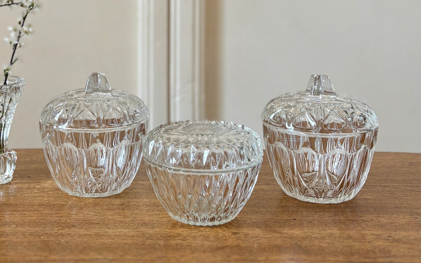 Lot de 3 bonbonnières en verre vintage