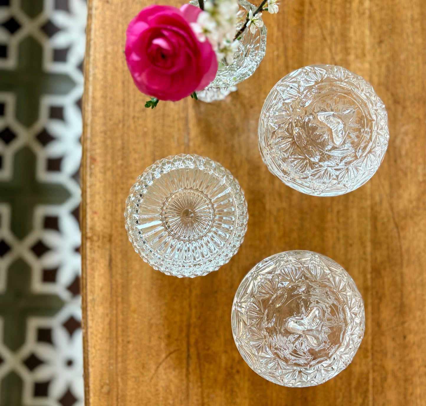 Lot de 3 bonbonnières en verre vintage