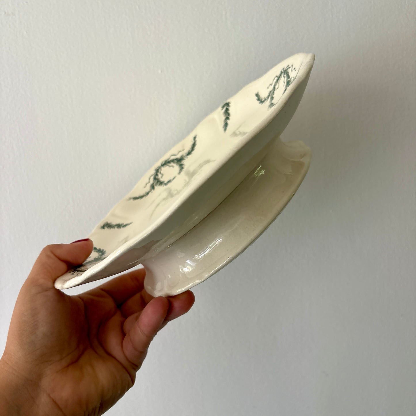 Compotier ou assiette à pied ancienne en terre de fer -Villey de Longchamp (PM)