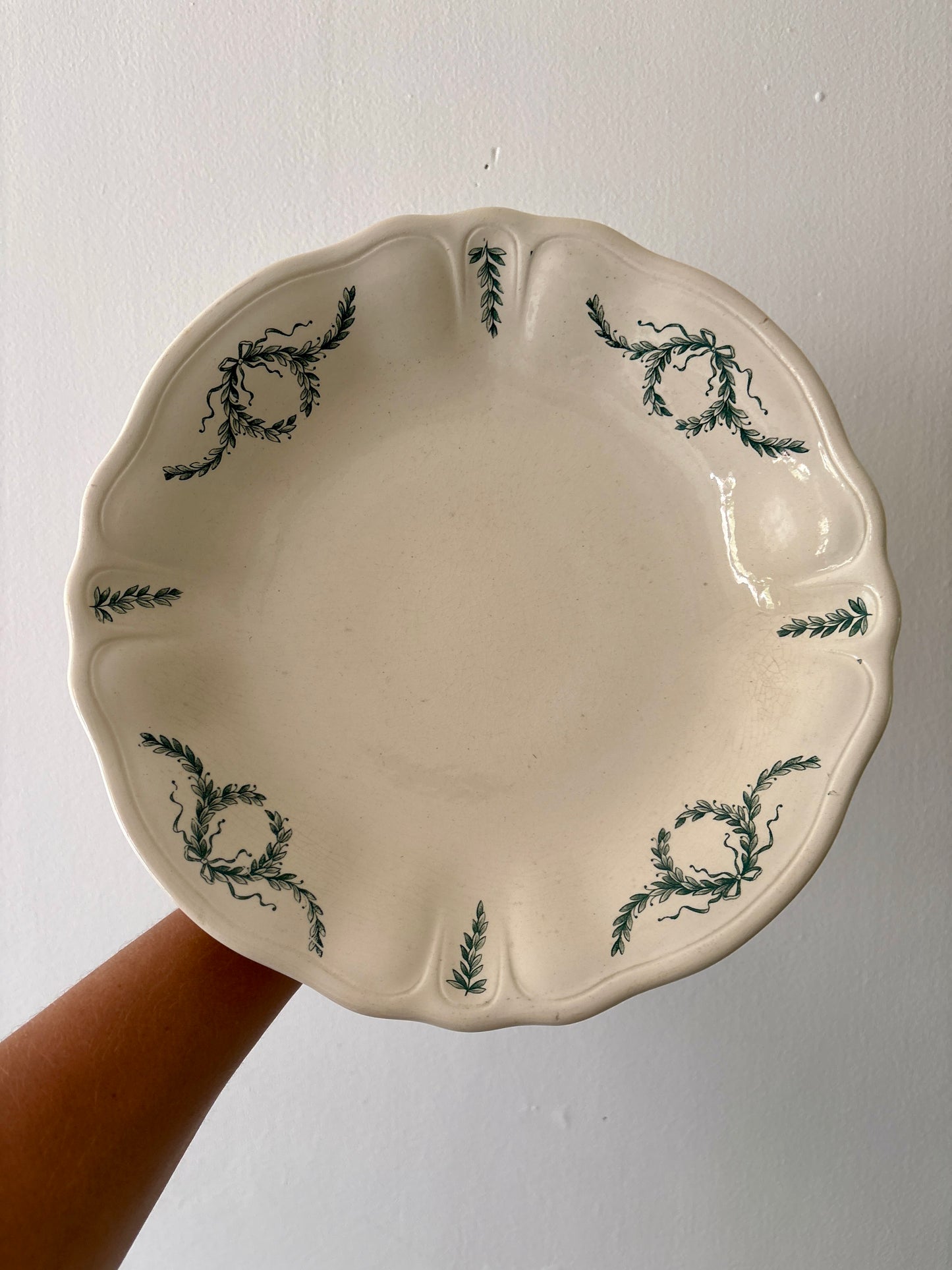 Compotier ou assiette à pied ancienne en terre de fer -Villey de Longchamp