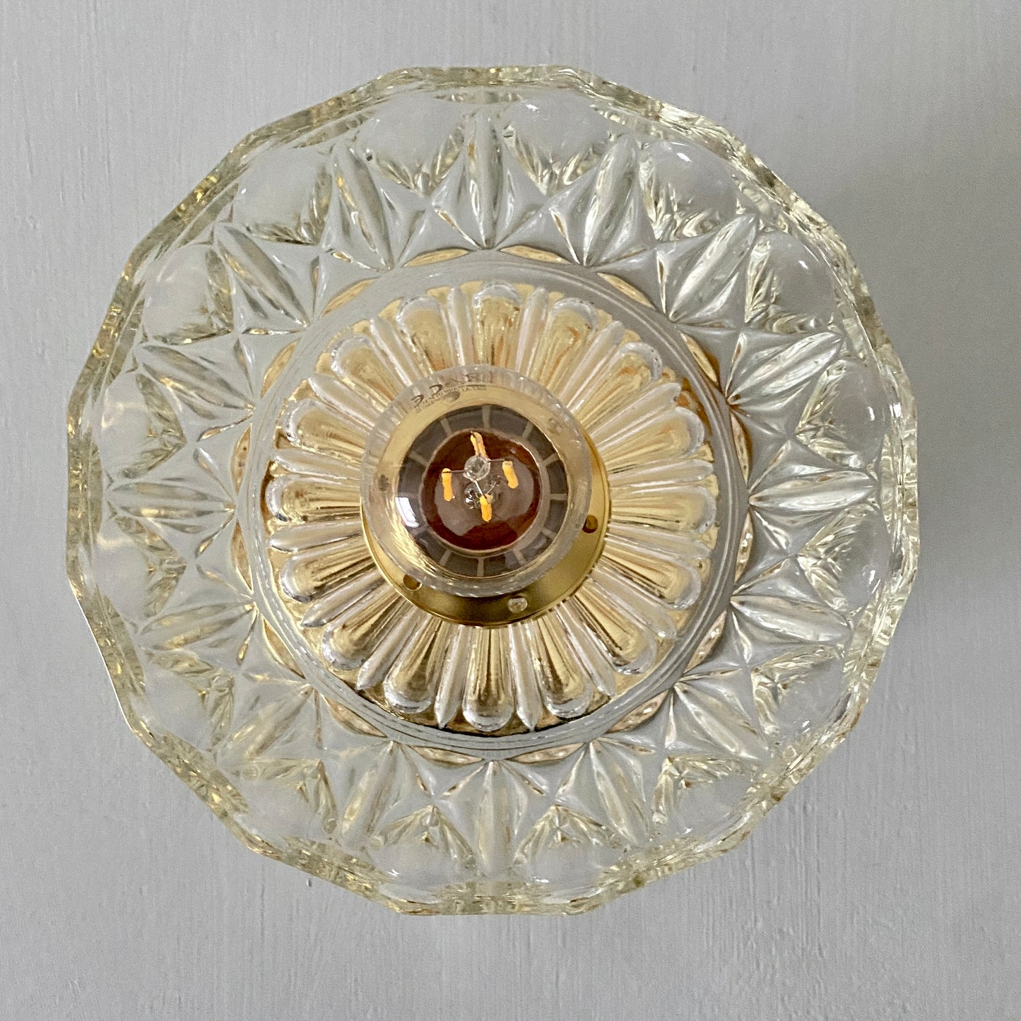 Applique abat-jour vintage en verre moulé - collection vaisselle -