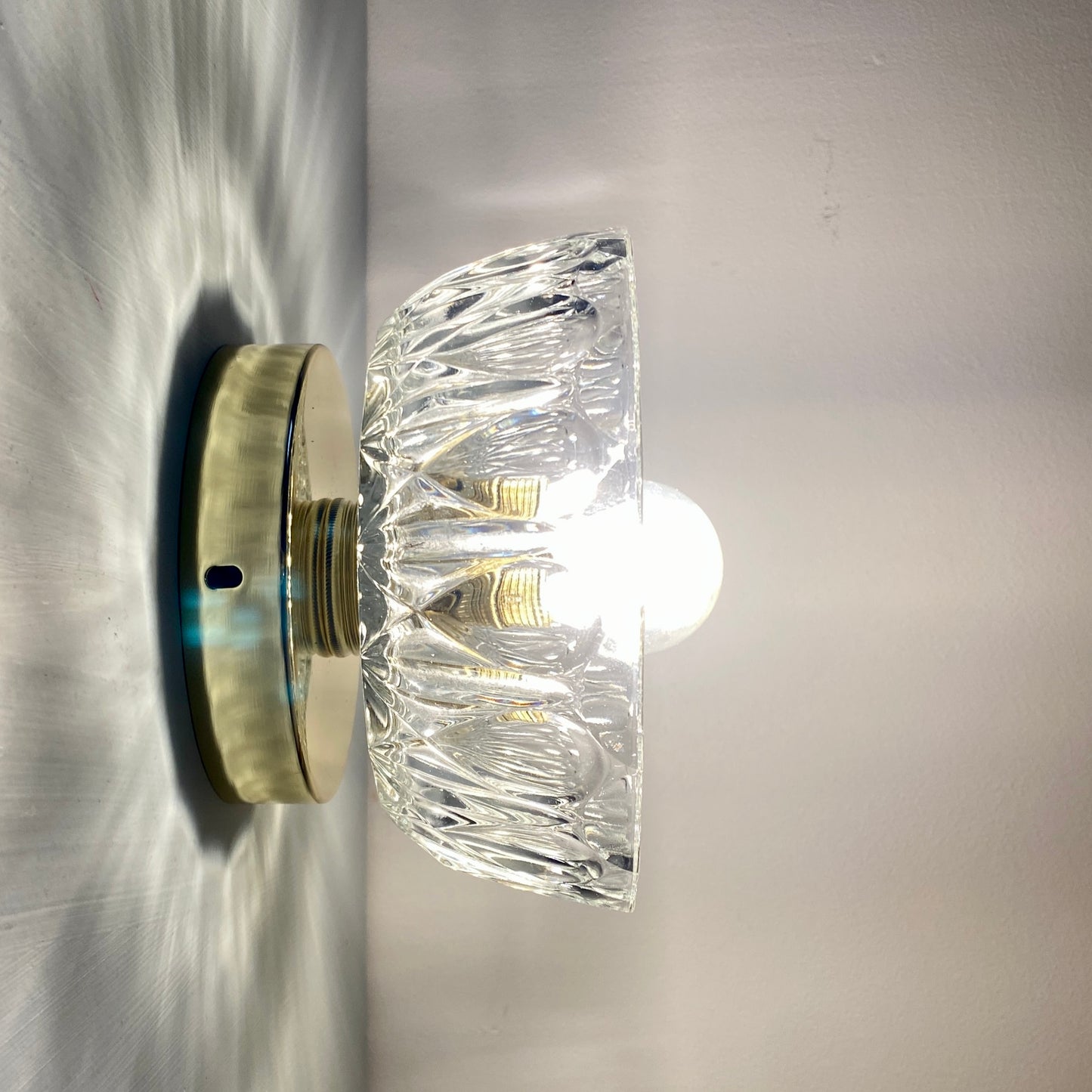 Applique abat-jour vintage en verre moulé - collection vaisselle -