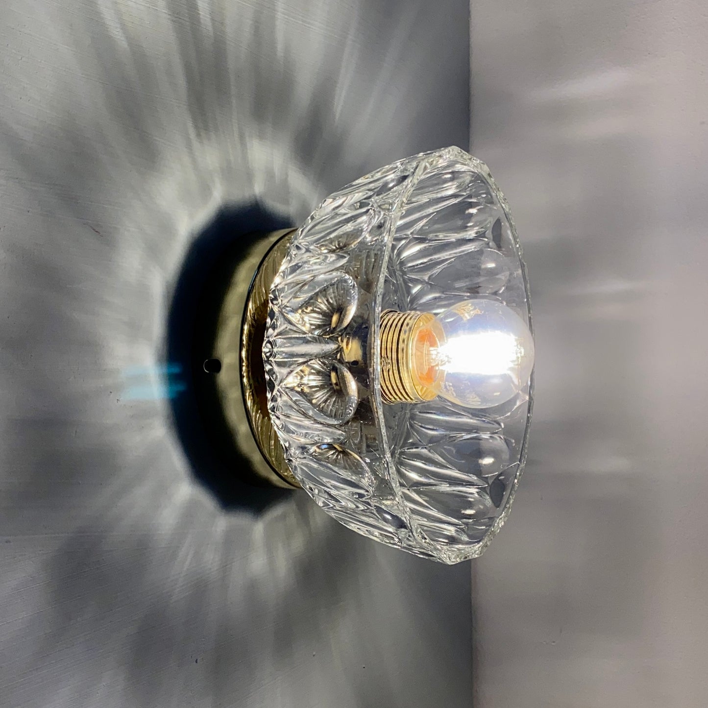 Applique abat-jour vintage en verre moulé - collection vaisselle -