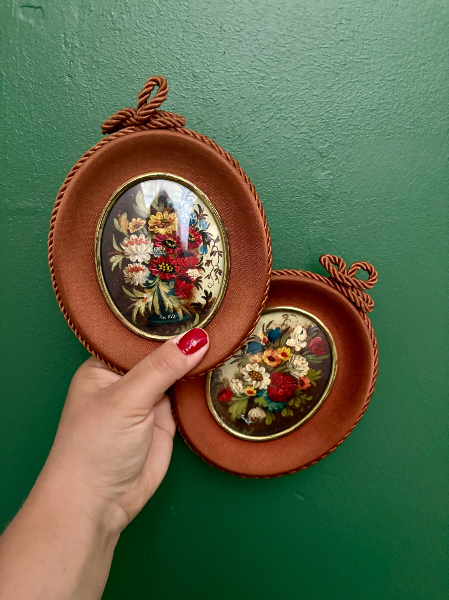 Lot de 2 petits cadres anciens et peintures de fleurs