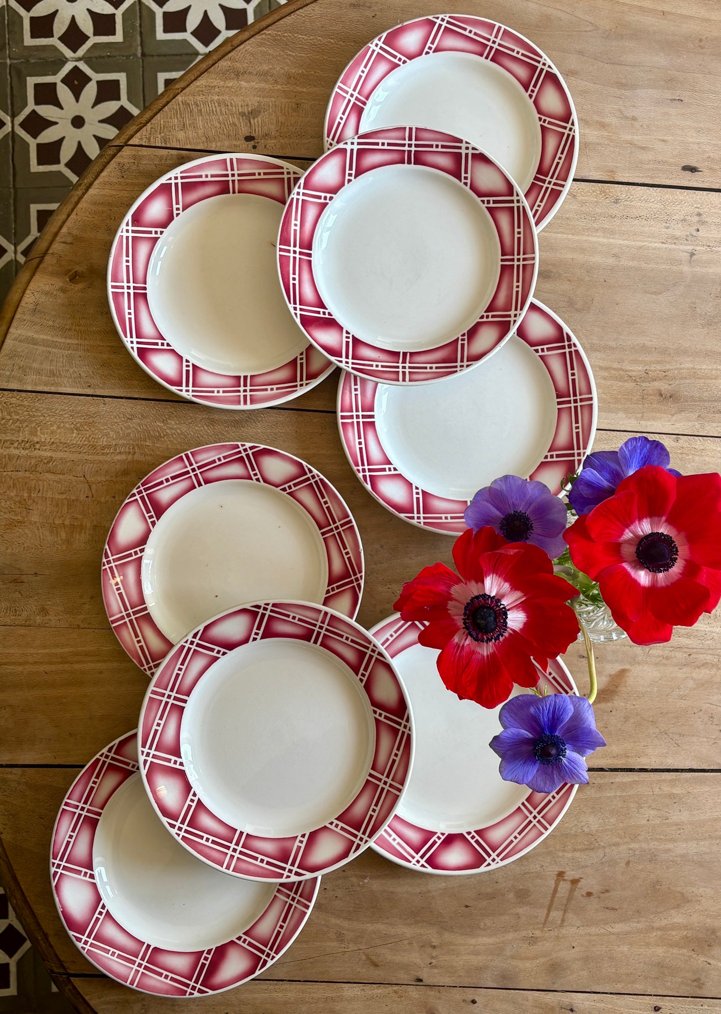 Lot de 8 assiettes plates anciennes modèle Rostand de Sarreguemines