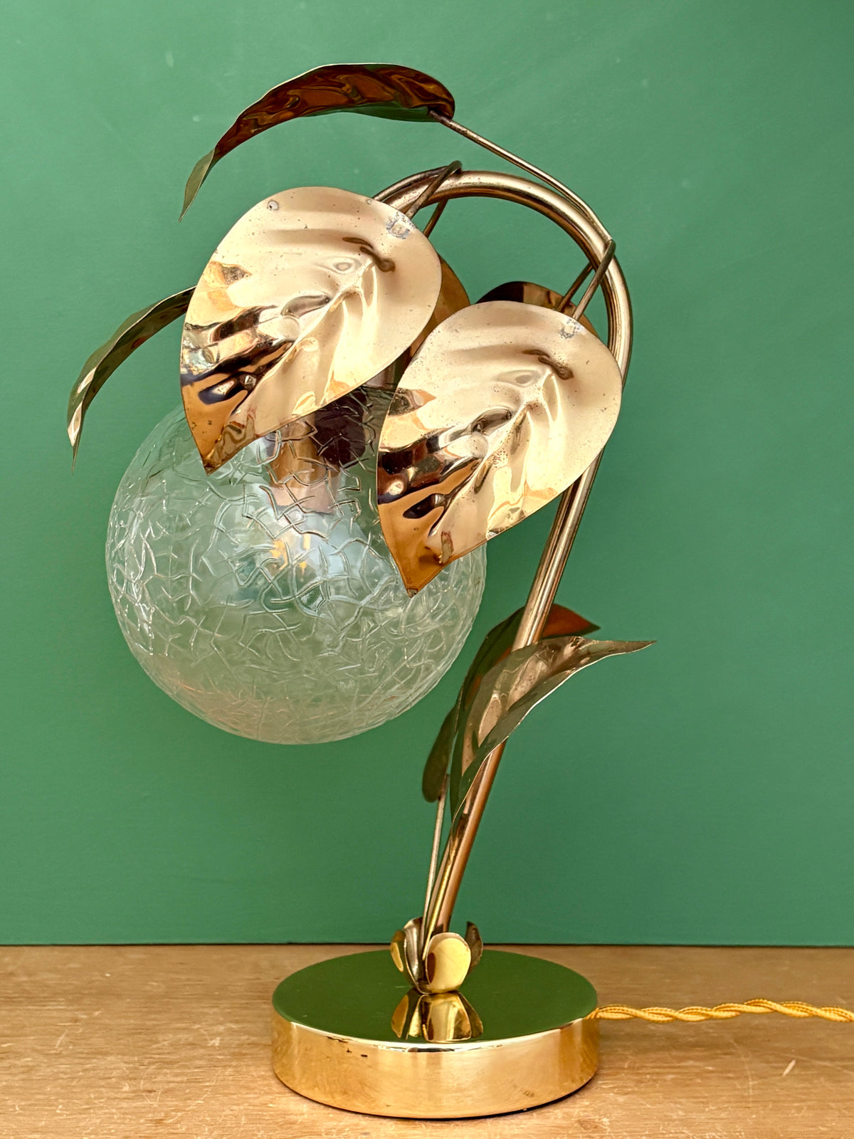 Lampe vintage feuilles en laiton doré et globe en verre transparent (H1)