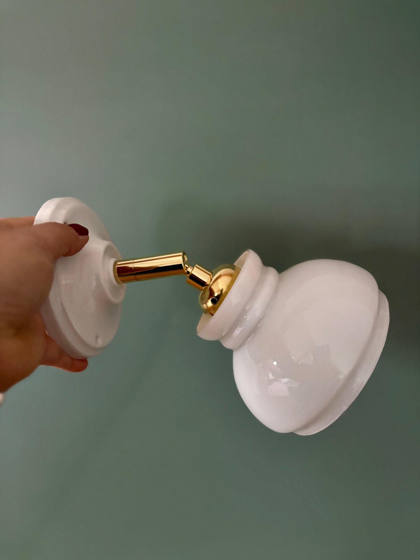 Applique abat-jour vintage en opaline blanche (ACB1)