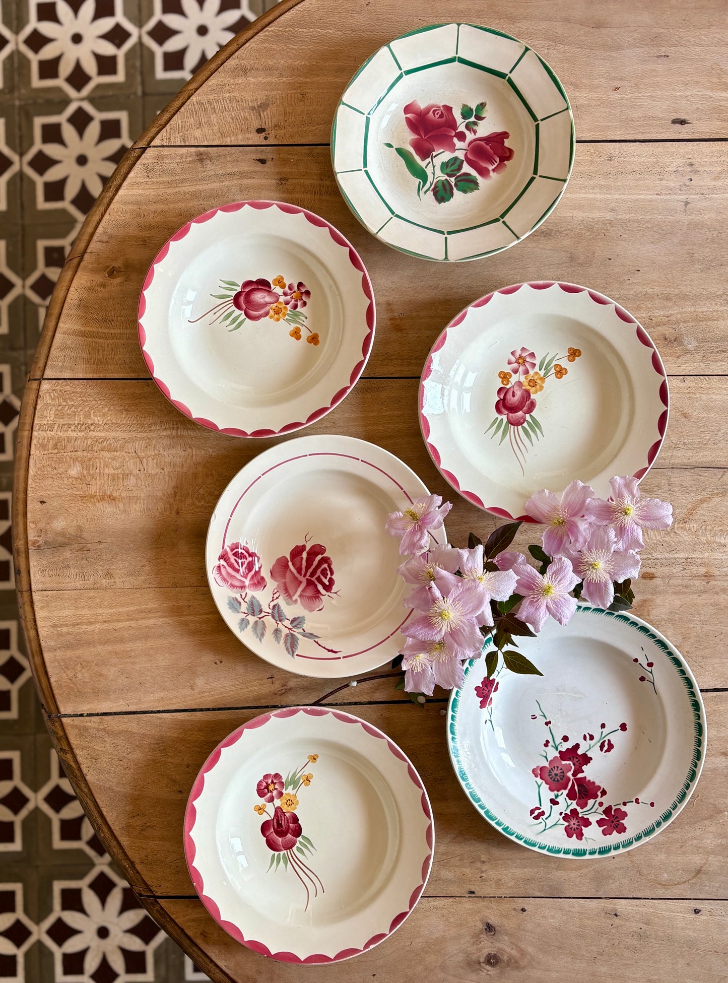 Lot de 6 assiettes creuses vintage dépareillées
