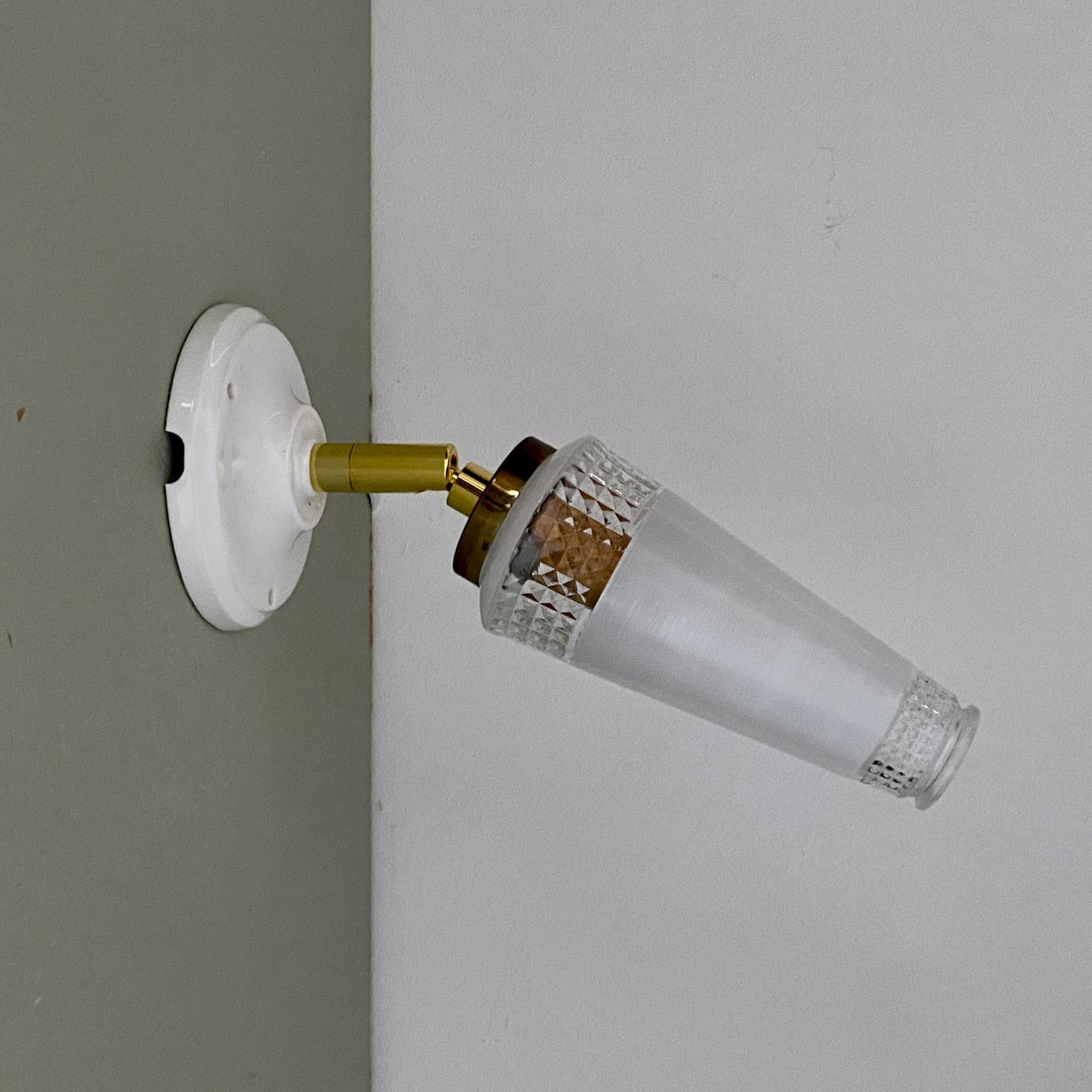 Applique tulipe vintage en verre blanc et transparent