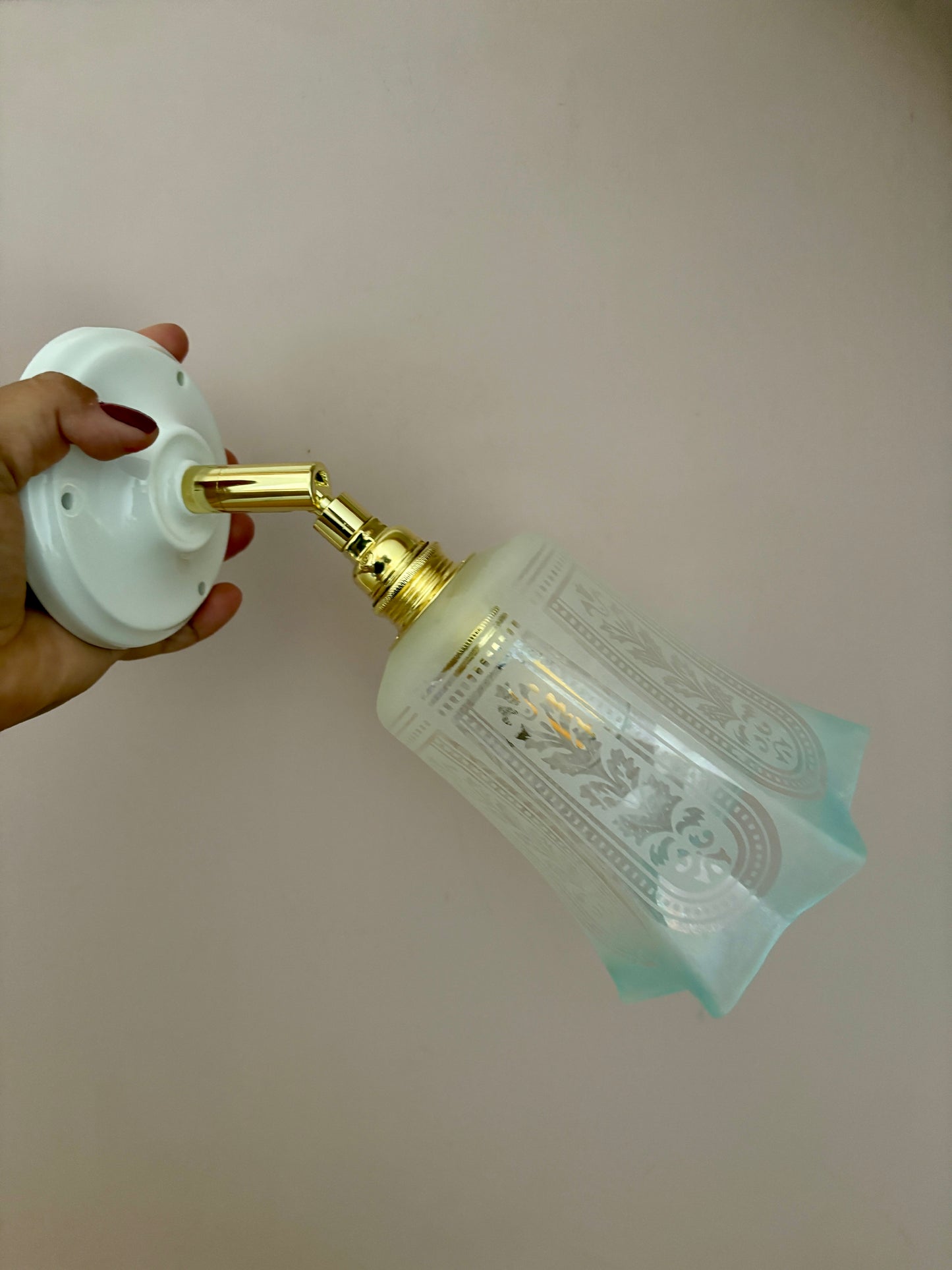 Applique tulipe vintage en verre dépoli blanc et bleu