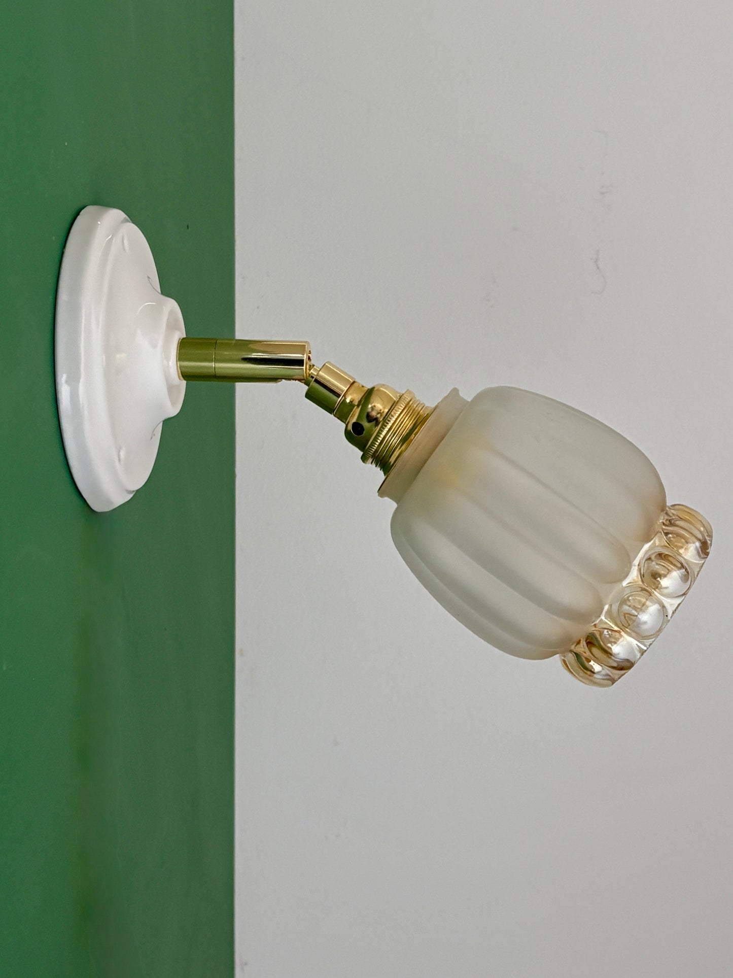 Applique tulipe vintage en verre dépoli et ambré