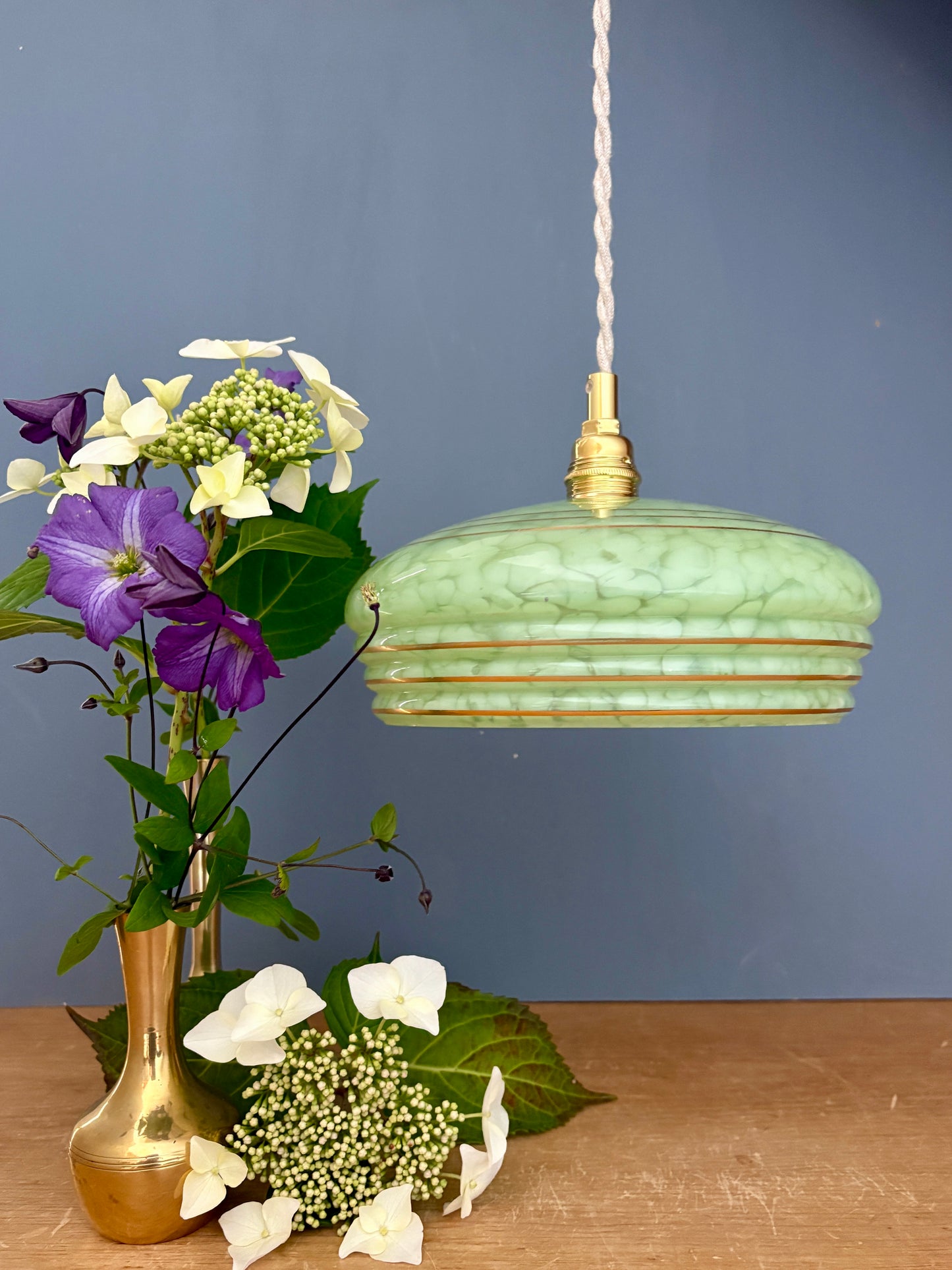 Suspension abat-jour vintage en verre de Clichy vert et or