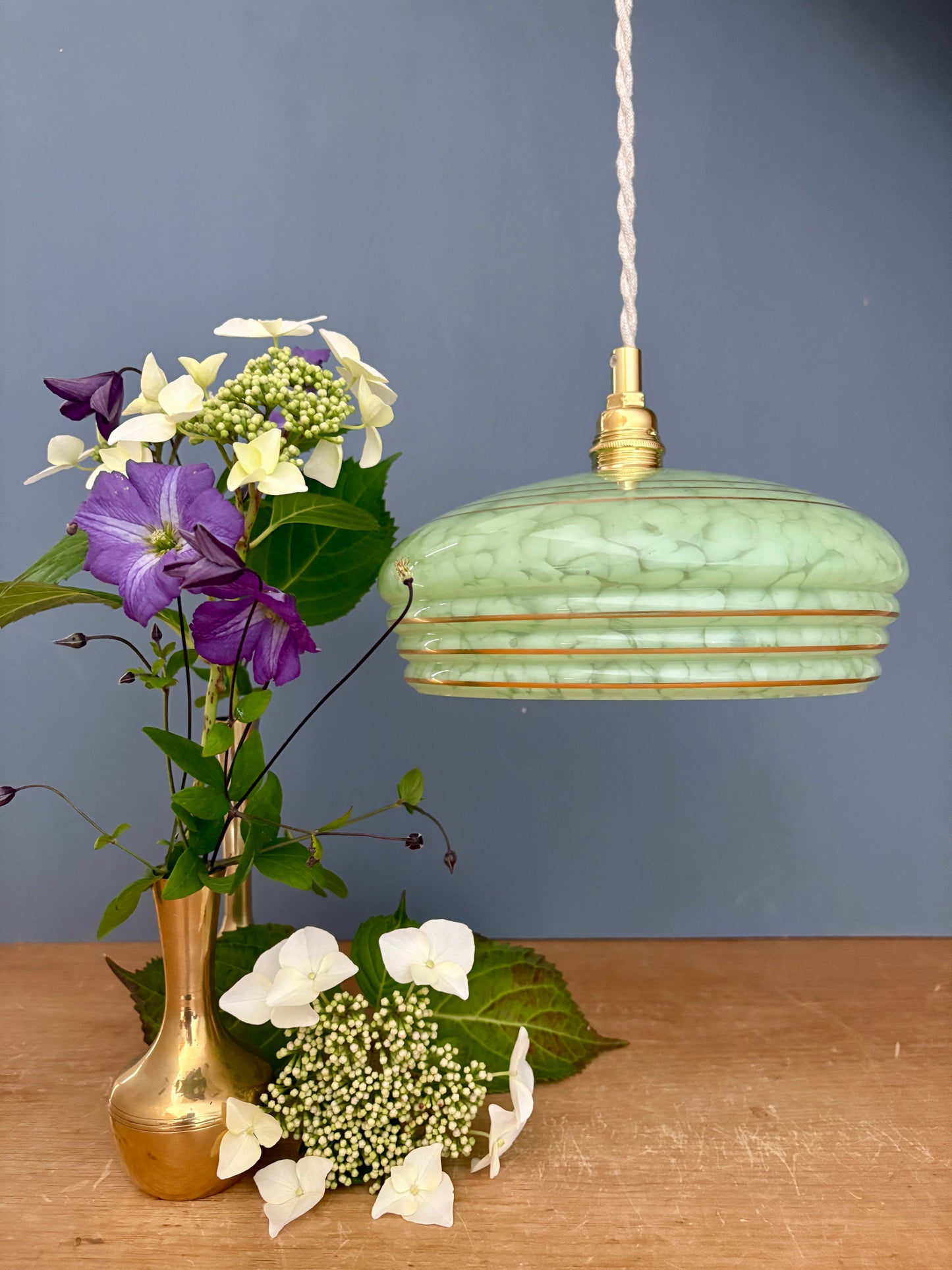 Suspension abat-jour vintage en verre de Clichy vert et or