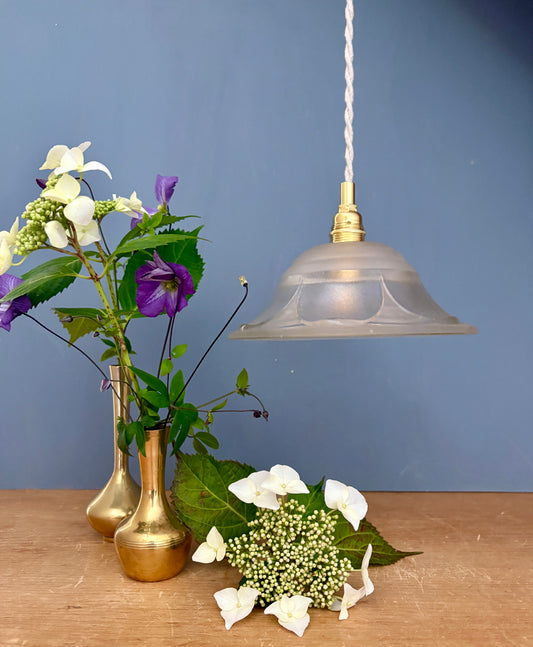 Suspension abat-jour vintage en verre motif de fleur