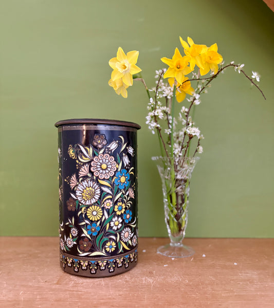 Boîte vintage en métal au décor de fleurs
