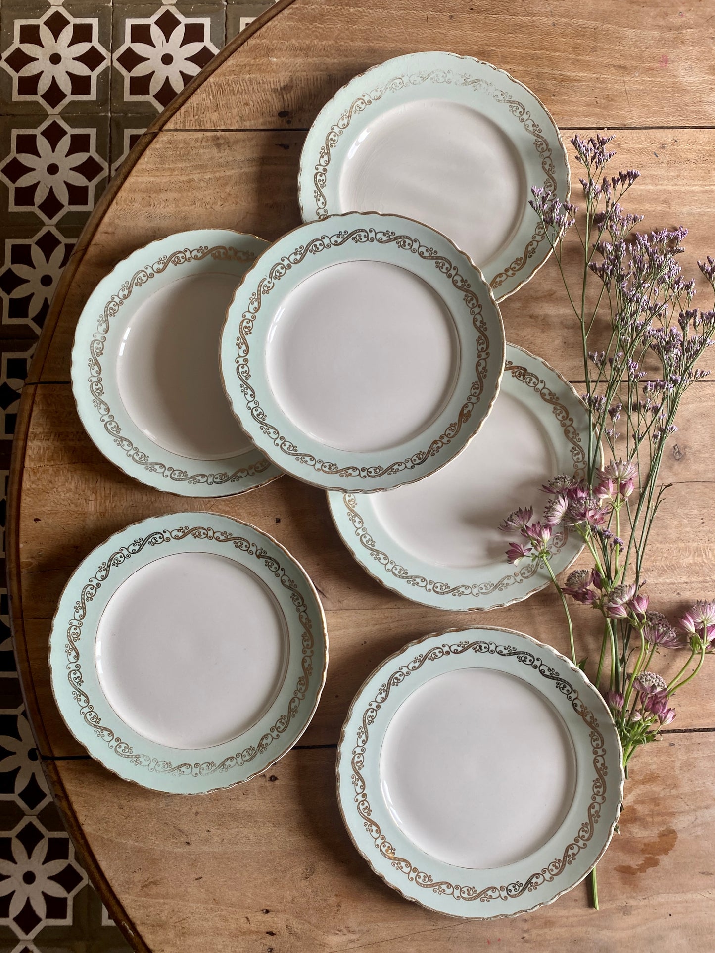 Lot de 6 assiettes plates vintage mint et dorées