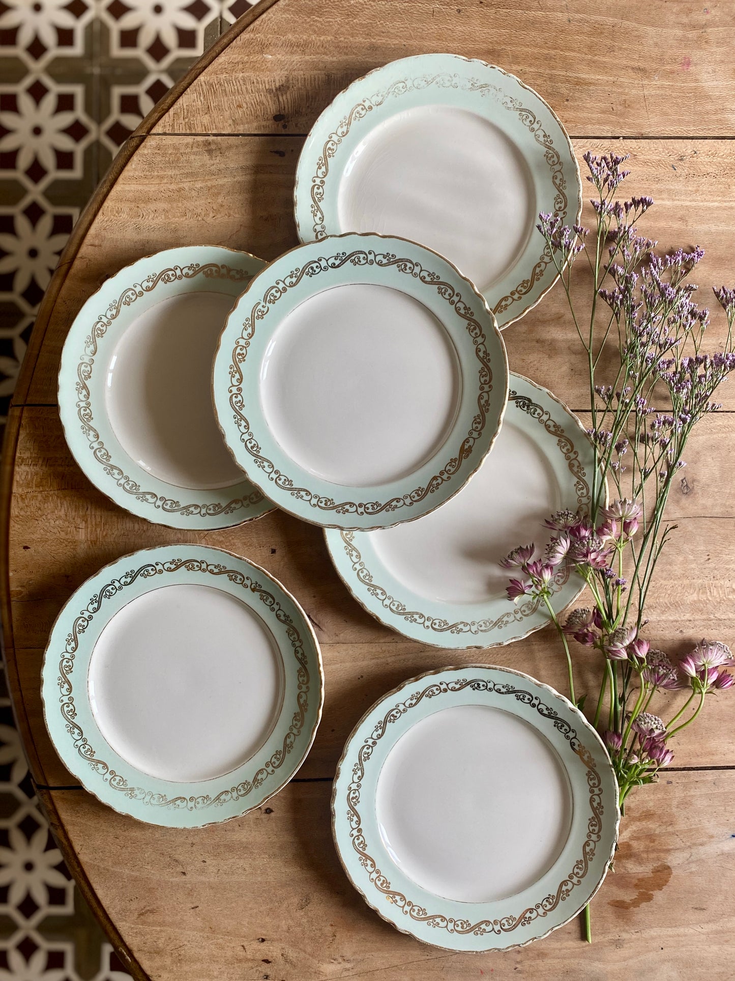 Lot de 6 assiettes plates vintage mint et dorées