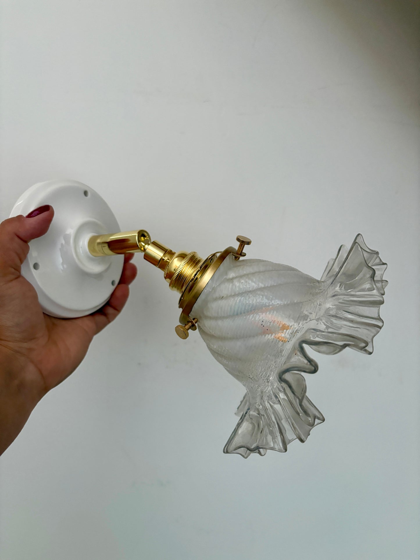 Applique tulipe vintage en verre blanc et transparent