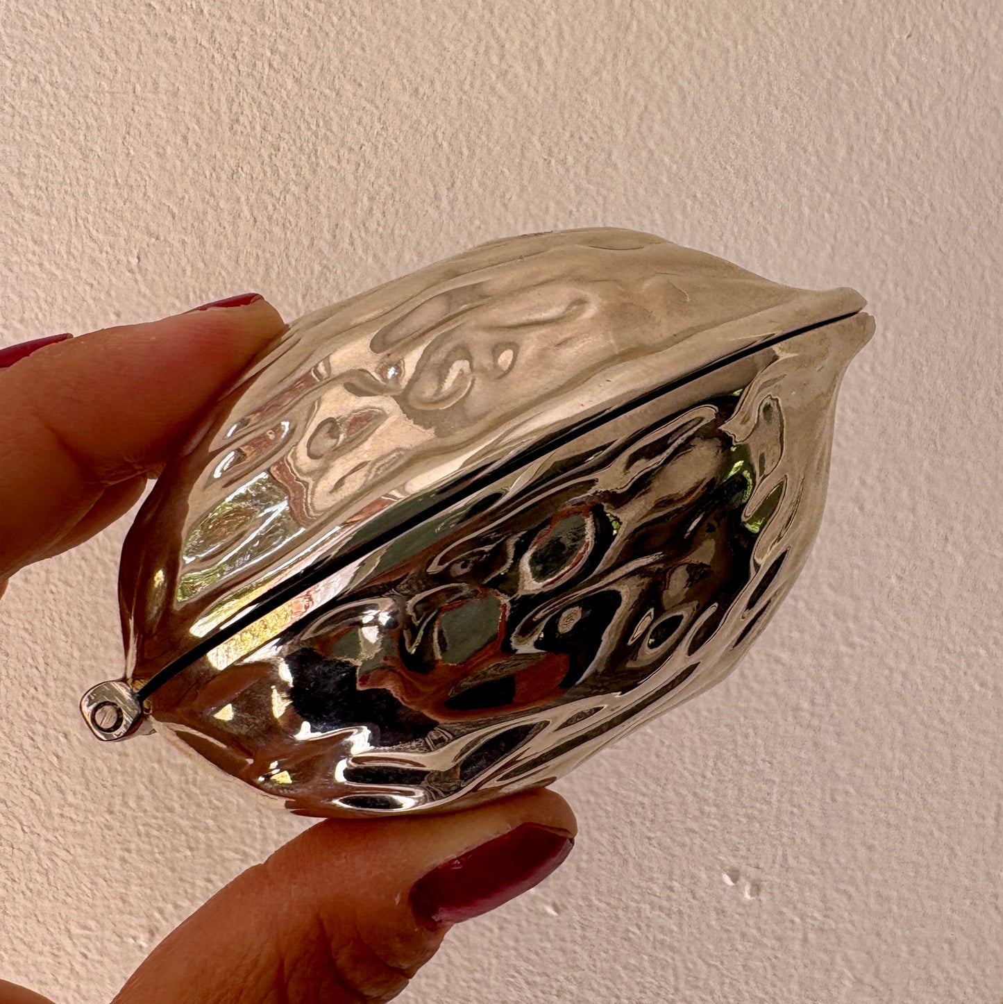 Casse noix vintage en forme de noix